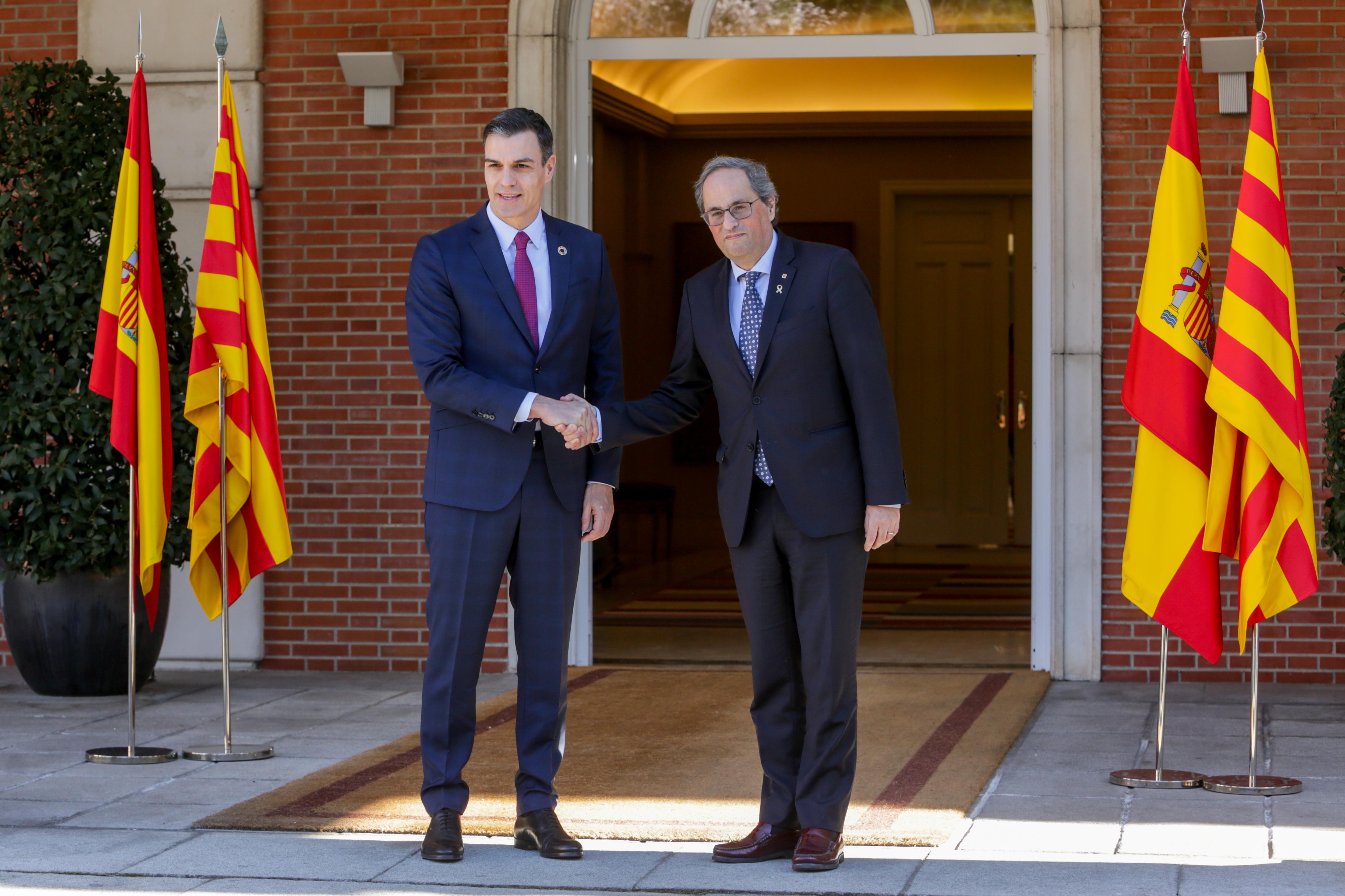 El presidente del Gobierno Pedro Sánchez recibe a la delegación designada por el Govern de Cataluña encabezada por el president de la Generalitat Quim Torra