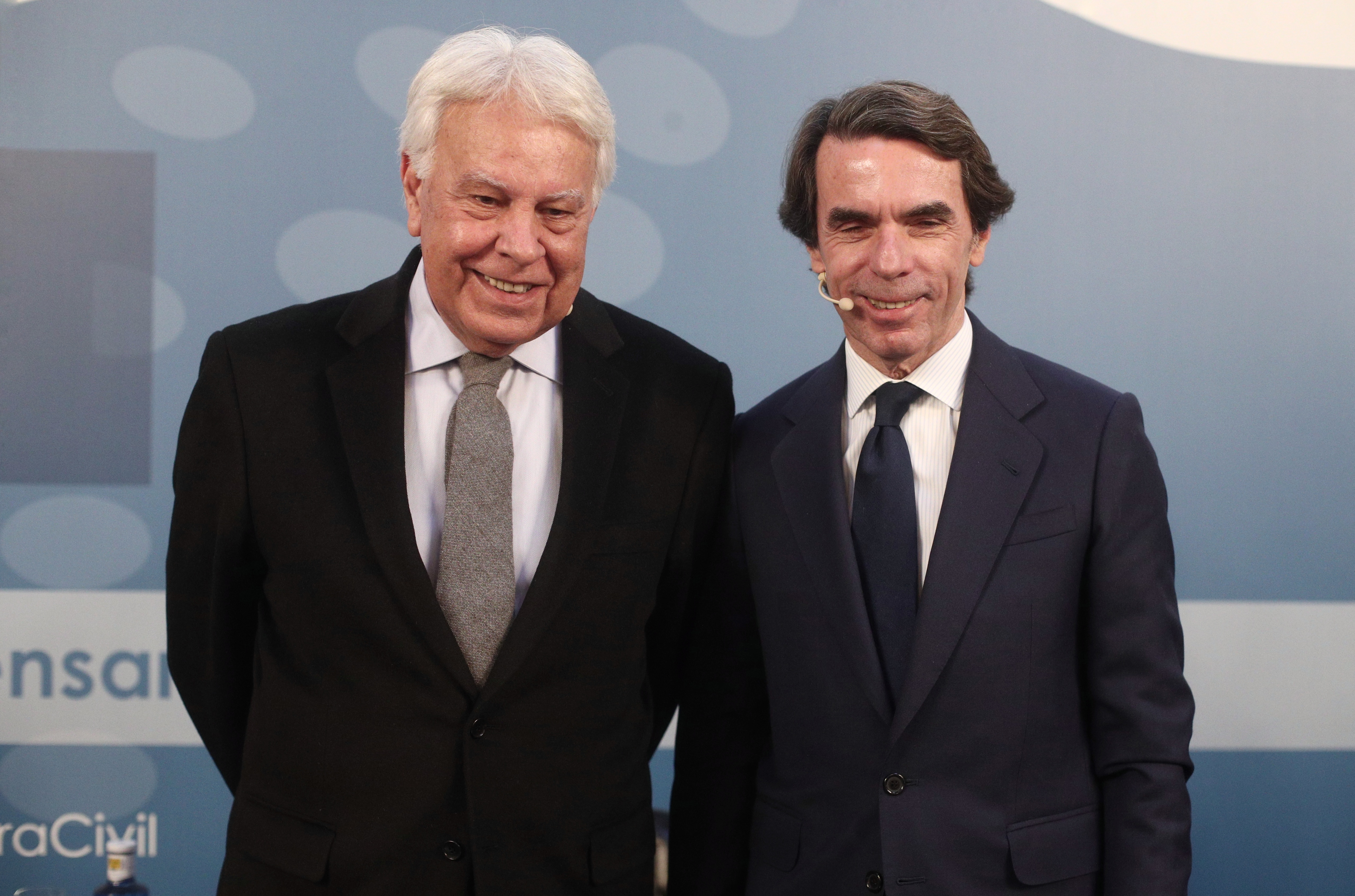 EuropaPress 2676222 Los expresidentes del Gobierno Felipe González y José María Aznar protagonizan un debate cara a cara en la sesión de apertura del Congreso 'Repensar España una aportación desde la Sociedad Civil