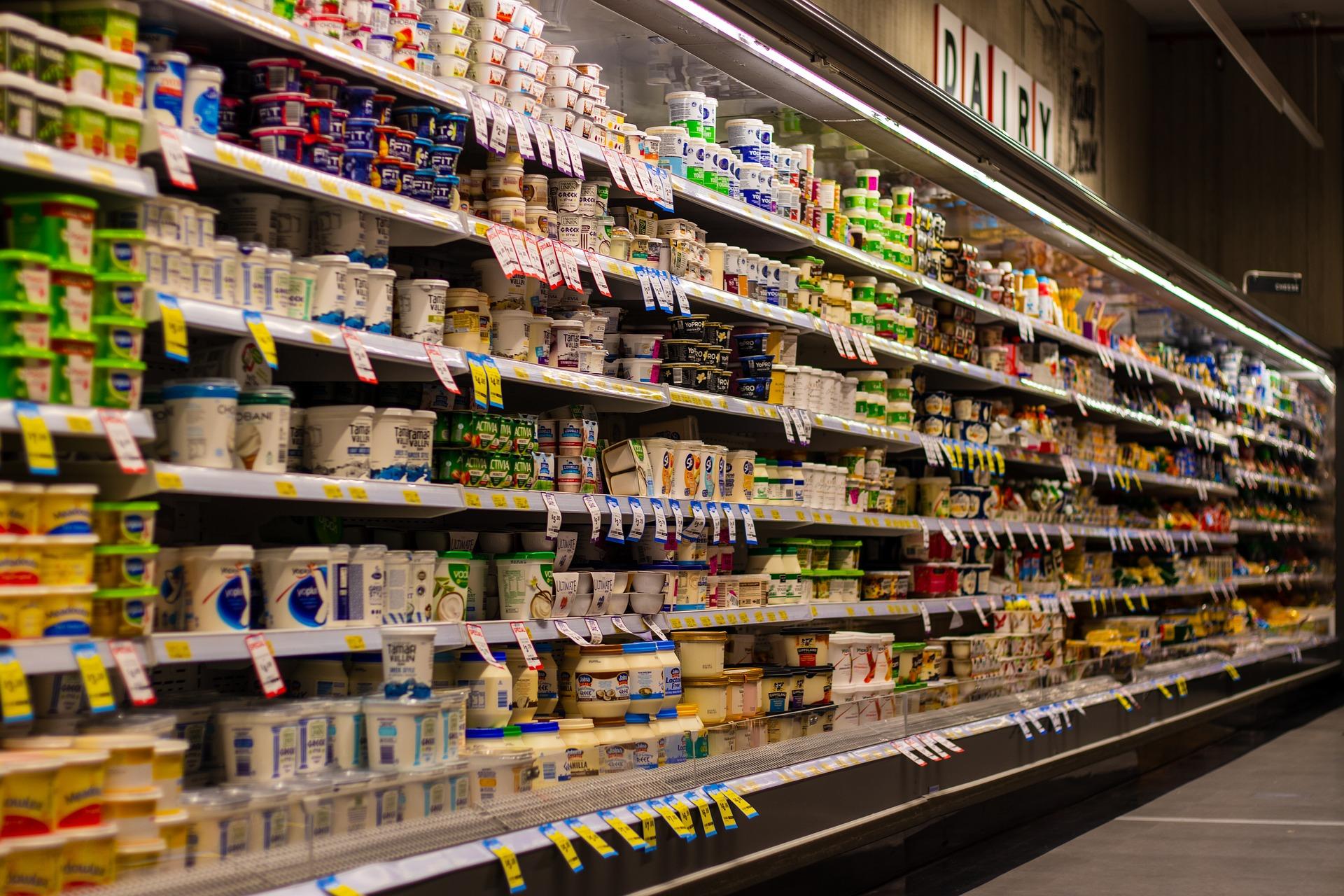 Productos lácteos en un supermercado / PIXABAY