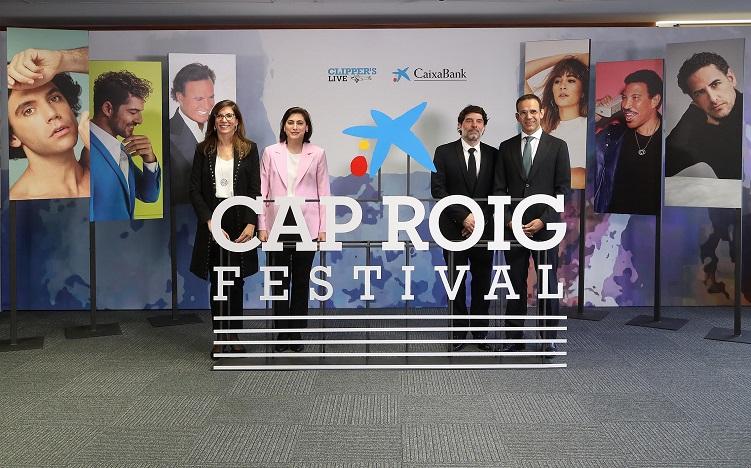 Maria Alsina, directora territorial de CaixaBank en Barcelona; María Luisa Martínez Gistau, directora ejecutiva de Comunicación, Relaciones Institucionales, Marca y RSC de CaixaBank; Juli Guiu, presidente de Clipper’s Live y director del Festival de Cap R