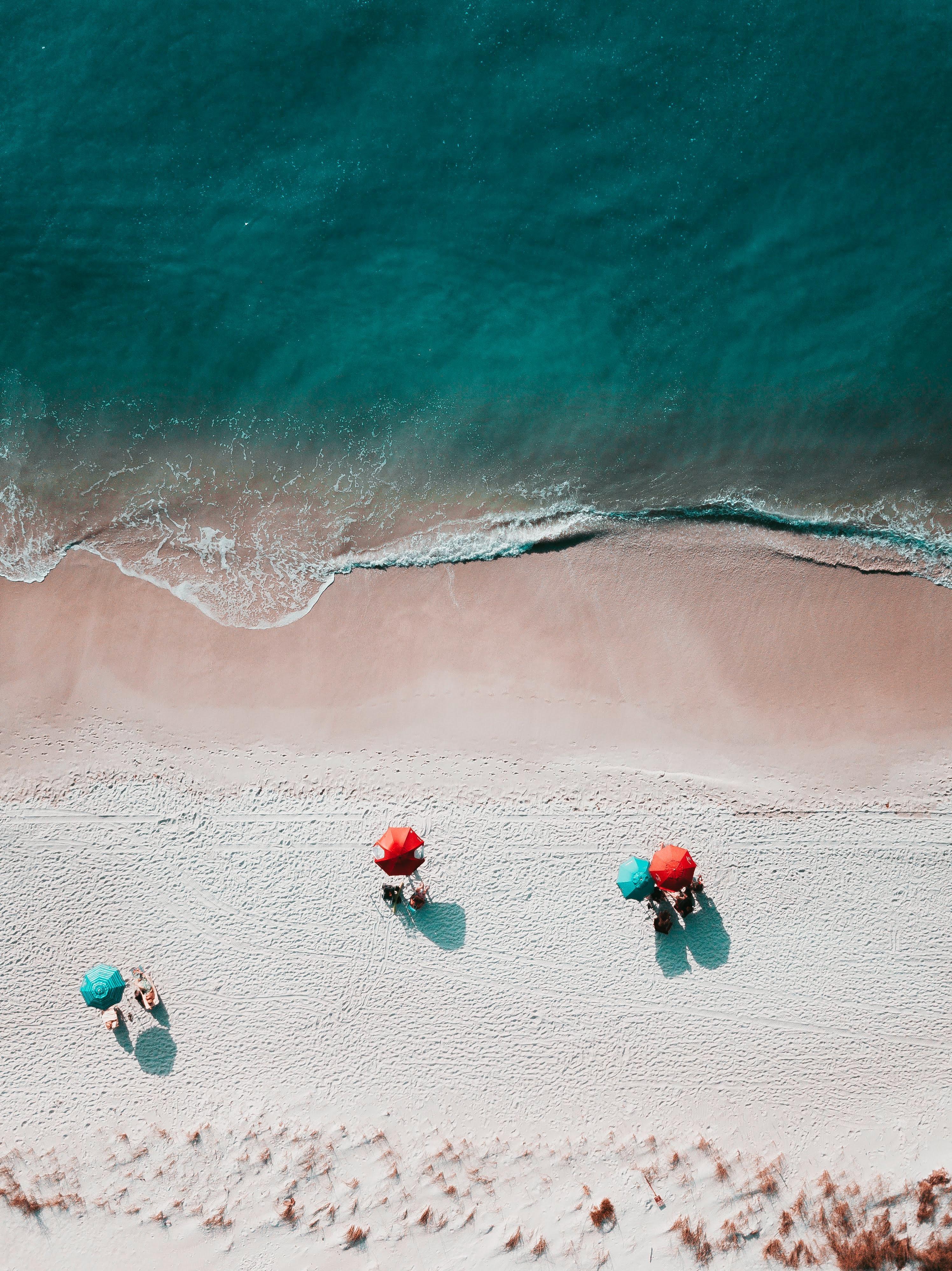 Una playa de arena. Alex Perez para Unsplash