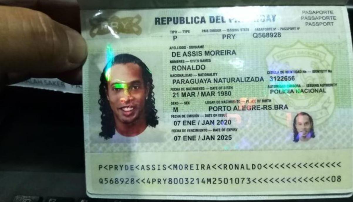 El pasaporte falsificado con el que Ronaldinho ha entrado a Paraguay