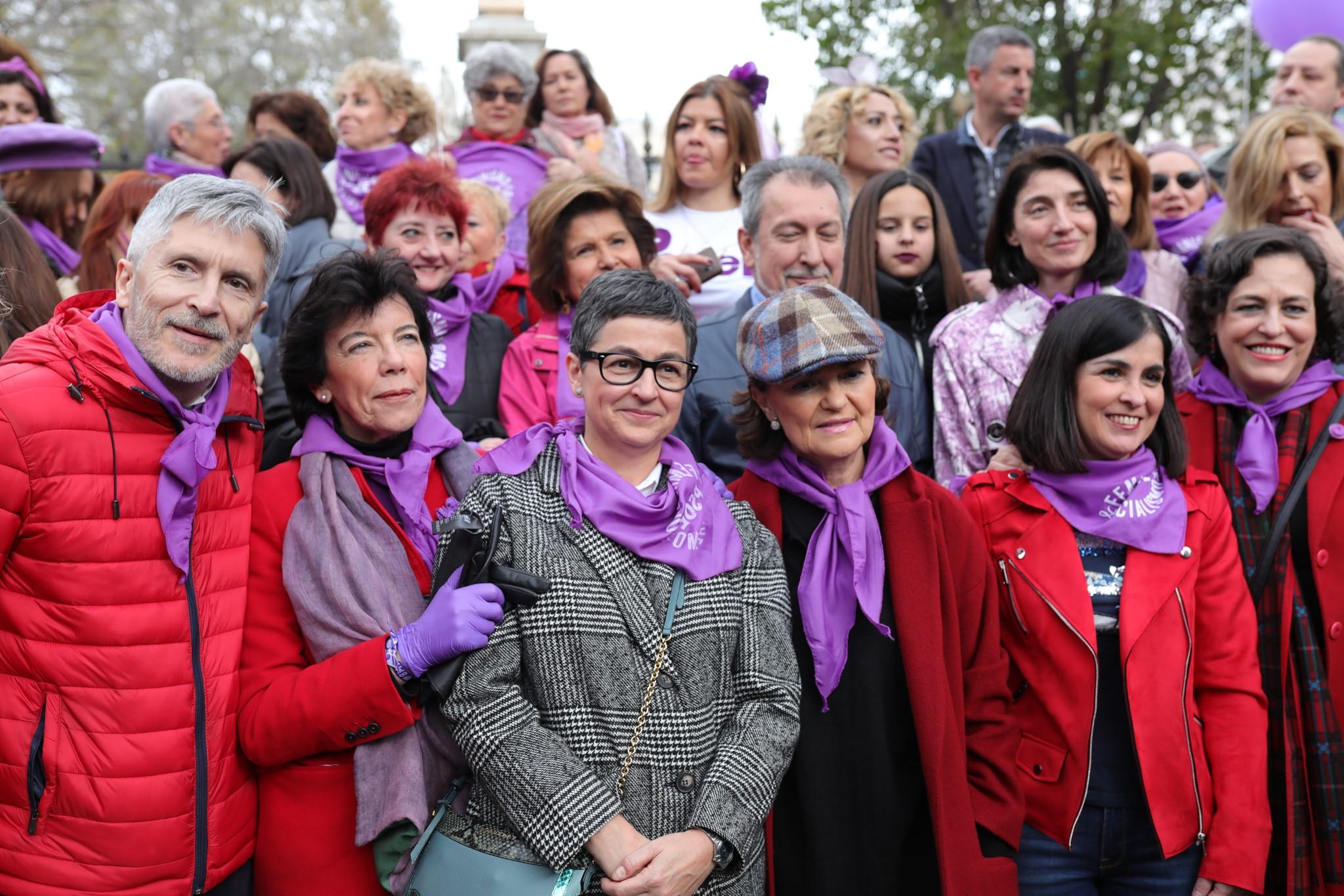 El ministro del Interior, Fernando Grande-Marlaska, la ministra de Educación, Isabel Celaá, la ministra de Asuntos Exteriores, Arancha González Laya, la vicepresidenta primera del Gobierno, Carmen Calvo, la ministra de Política Territorial, Carolina Daria