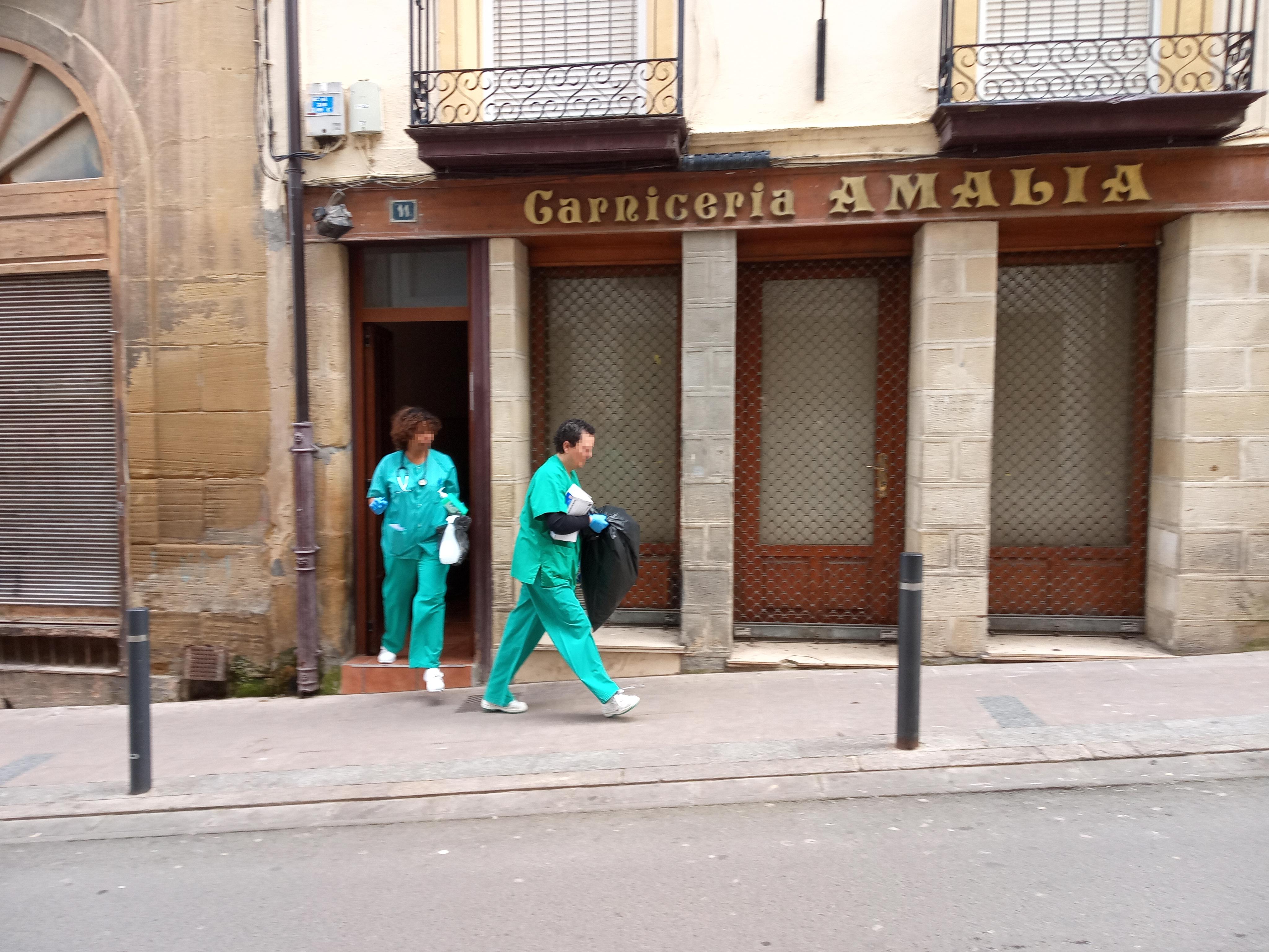 Dos sanitarios en Haro, La Rioja / EuropaPress