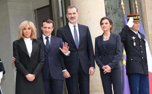 Los Reyes junto a Macron y su esposa en el almuerto en el Eliseo. Casa Real