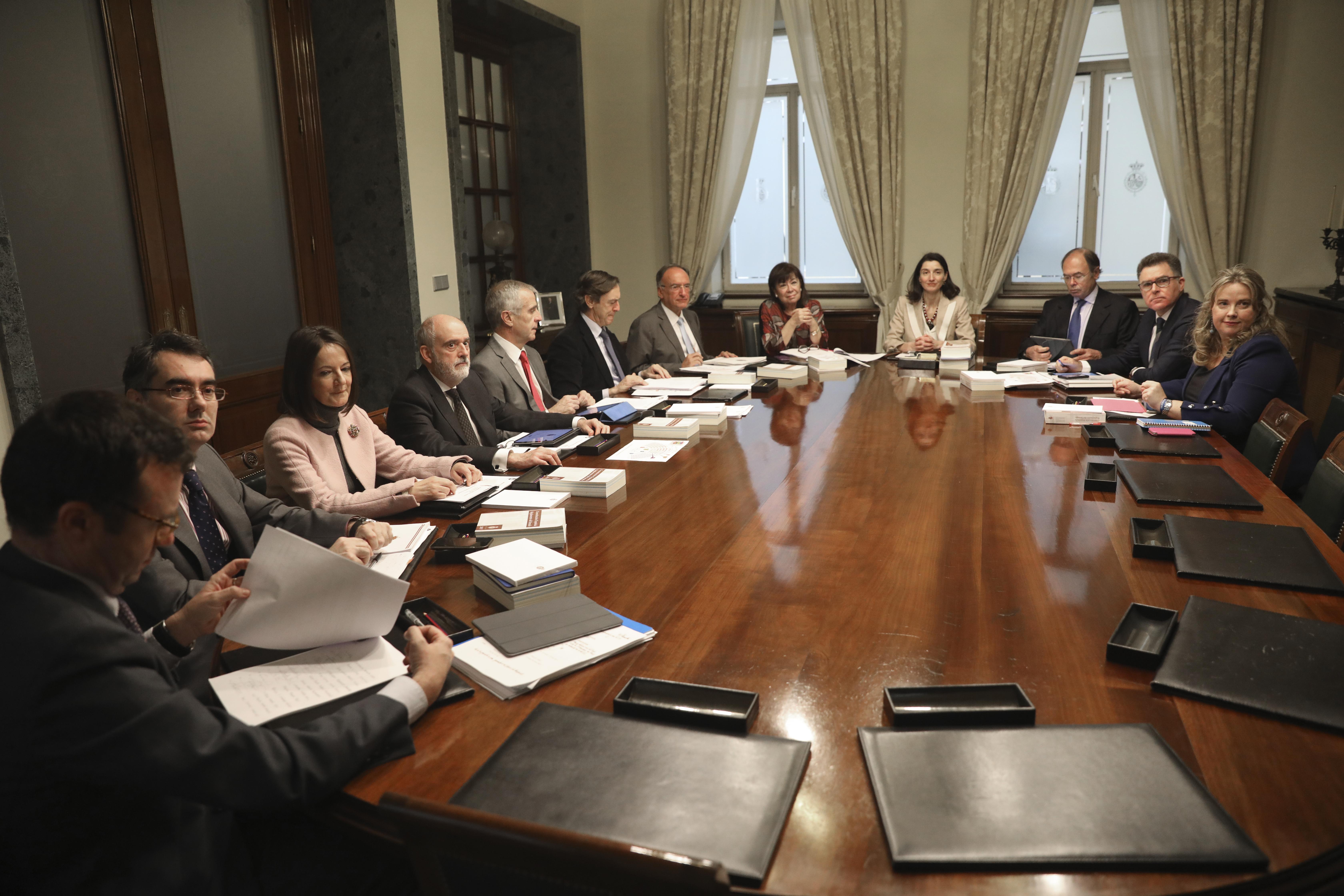 Mesa del Senado. Europa Press
