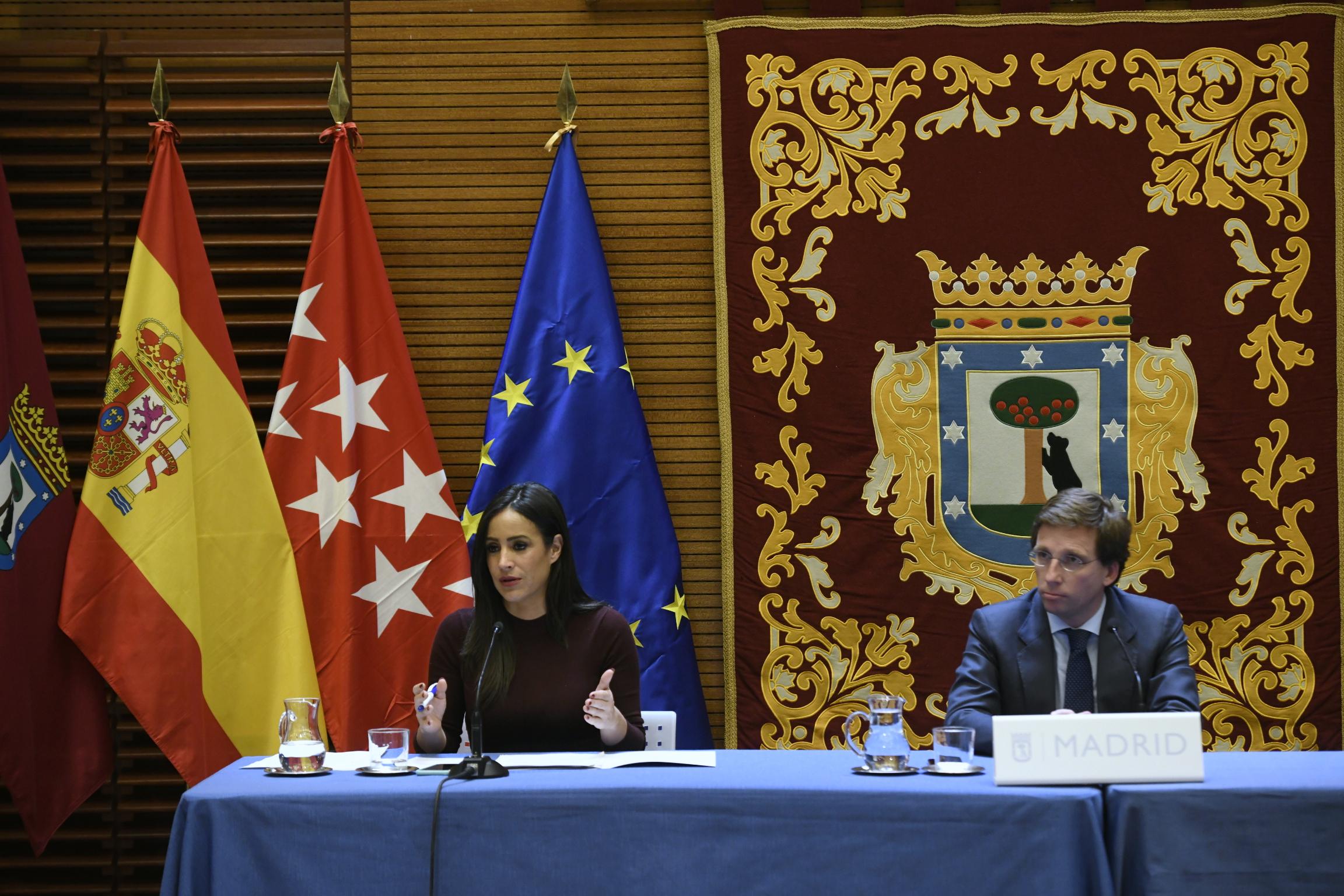 José Luis Martínez-Almeida, alcalde del Ayuntamiento de Madrid y Begoña Villacís, vicealcaldesa, durante la rueda de prensa posterior a la Junta de Gobierno