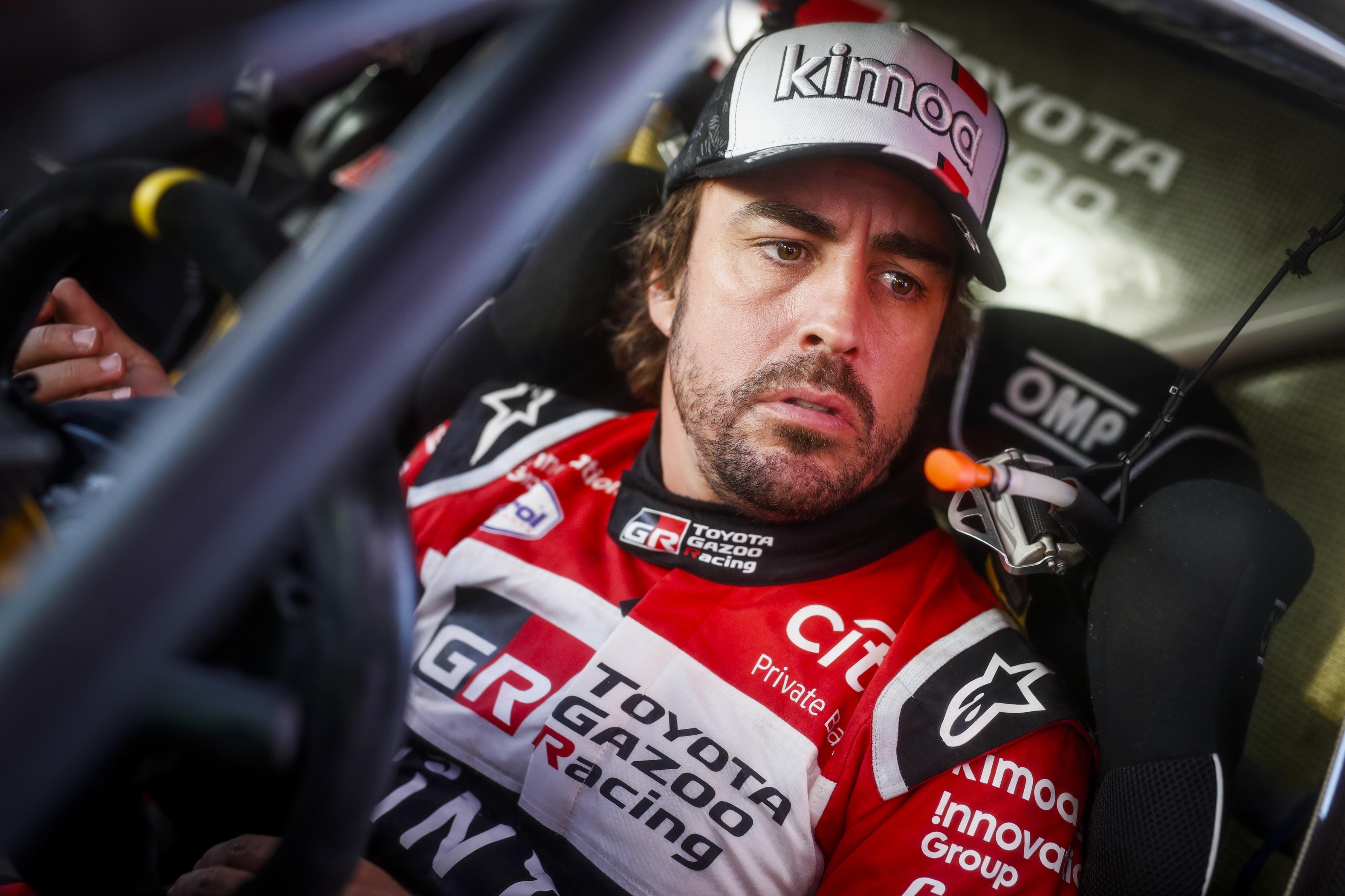 Fernando Alonso durante una etapa del Rally Dakar. Europa Press.