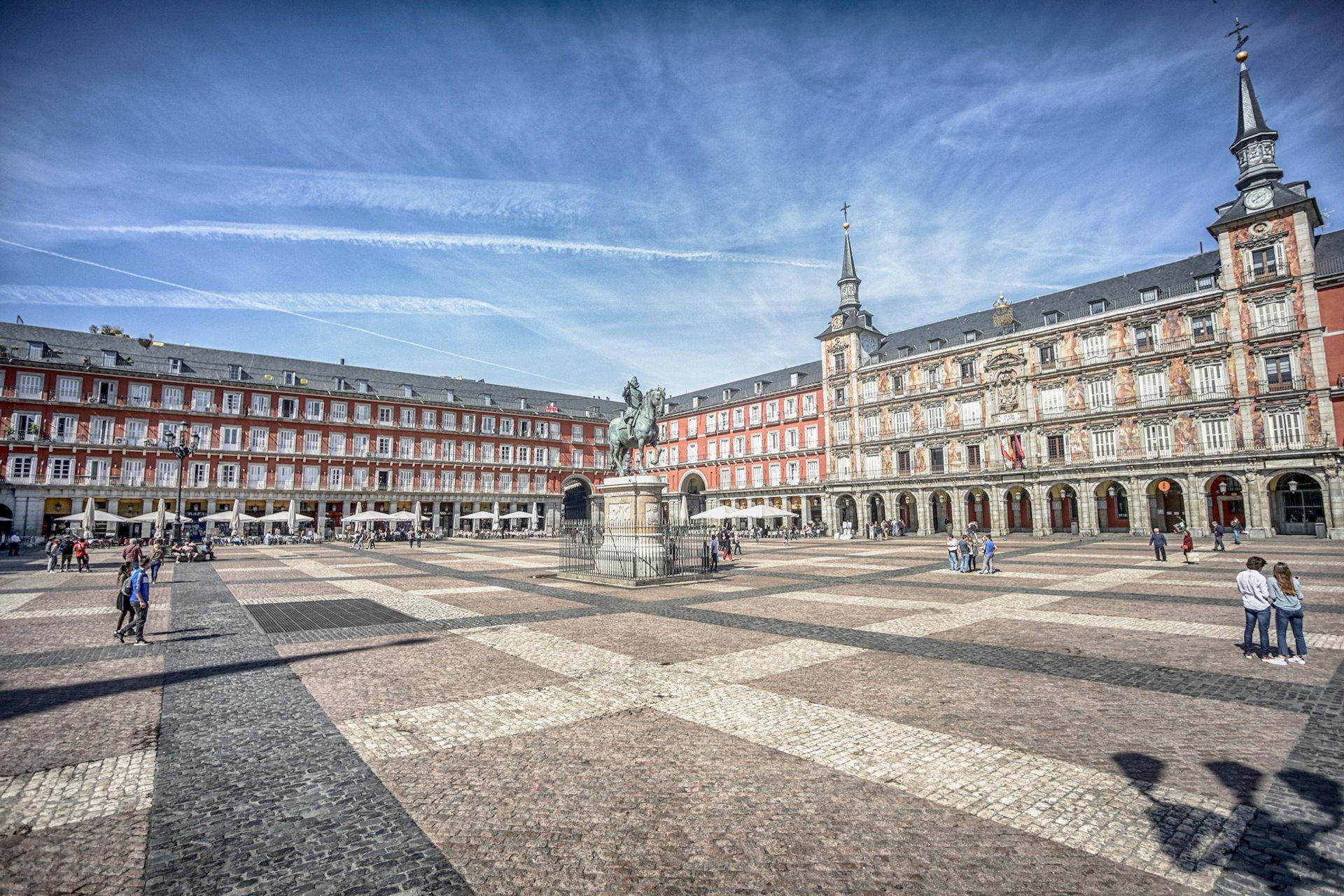 La Plaza Mayor de Madrid vacía el 13 de mazo de 2020. 