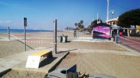 Playa precintada en Málaga