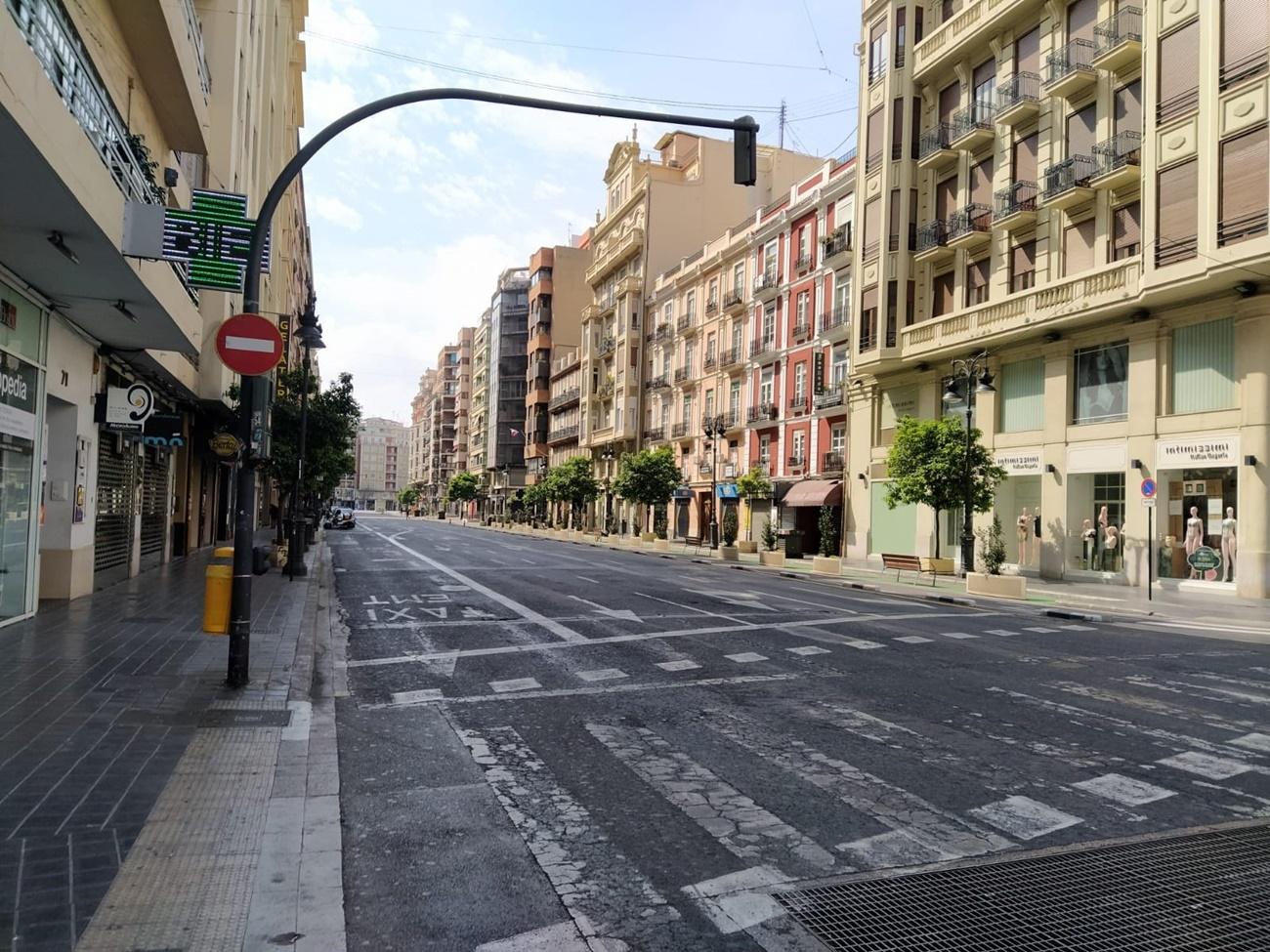 Una calle del centro de Valencia el primer día de confinamiento