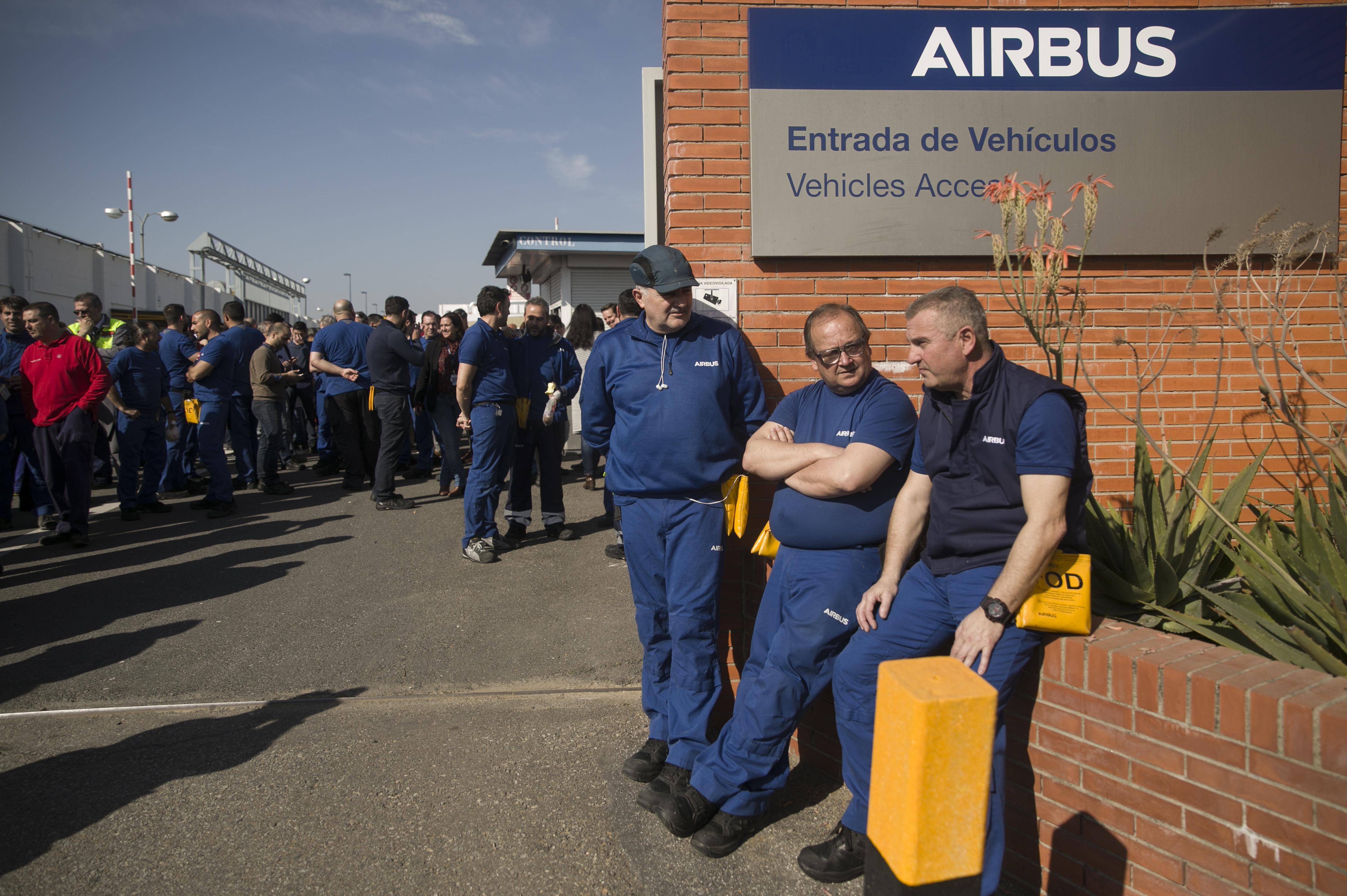 Trabajadores de Airbus en una manifestación en febrero de 2020 en Sevilla (España)