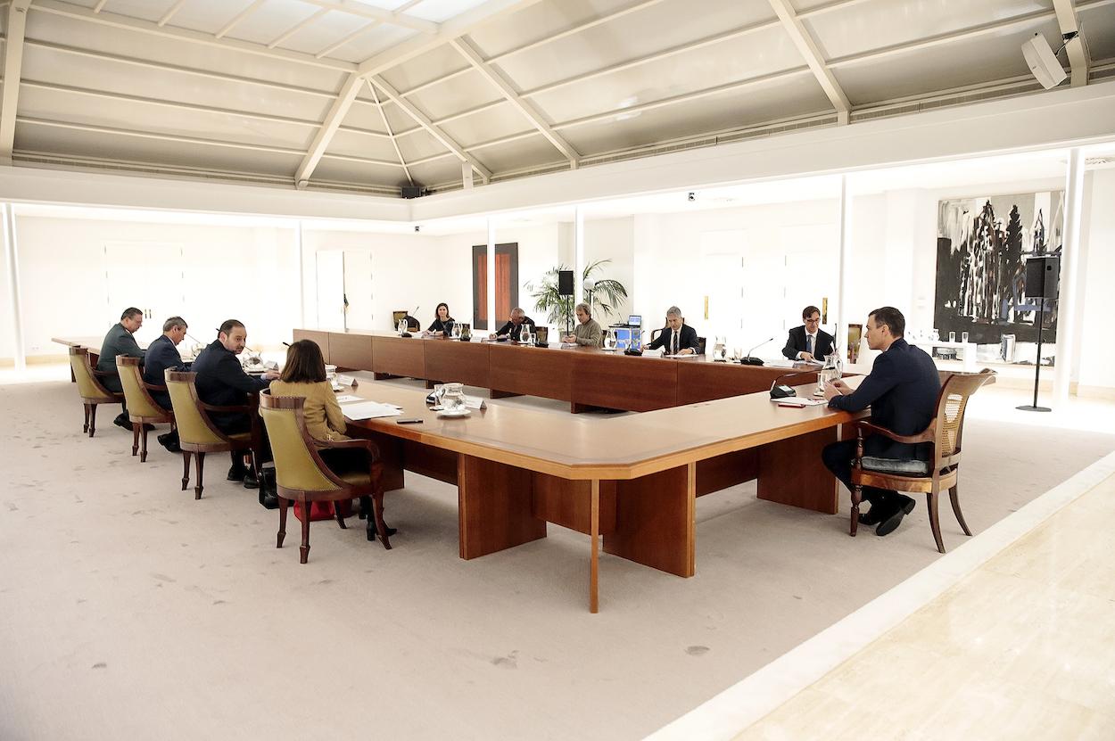 Sánchez preside el primer Consejo de Ministros virtual 