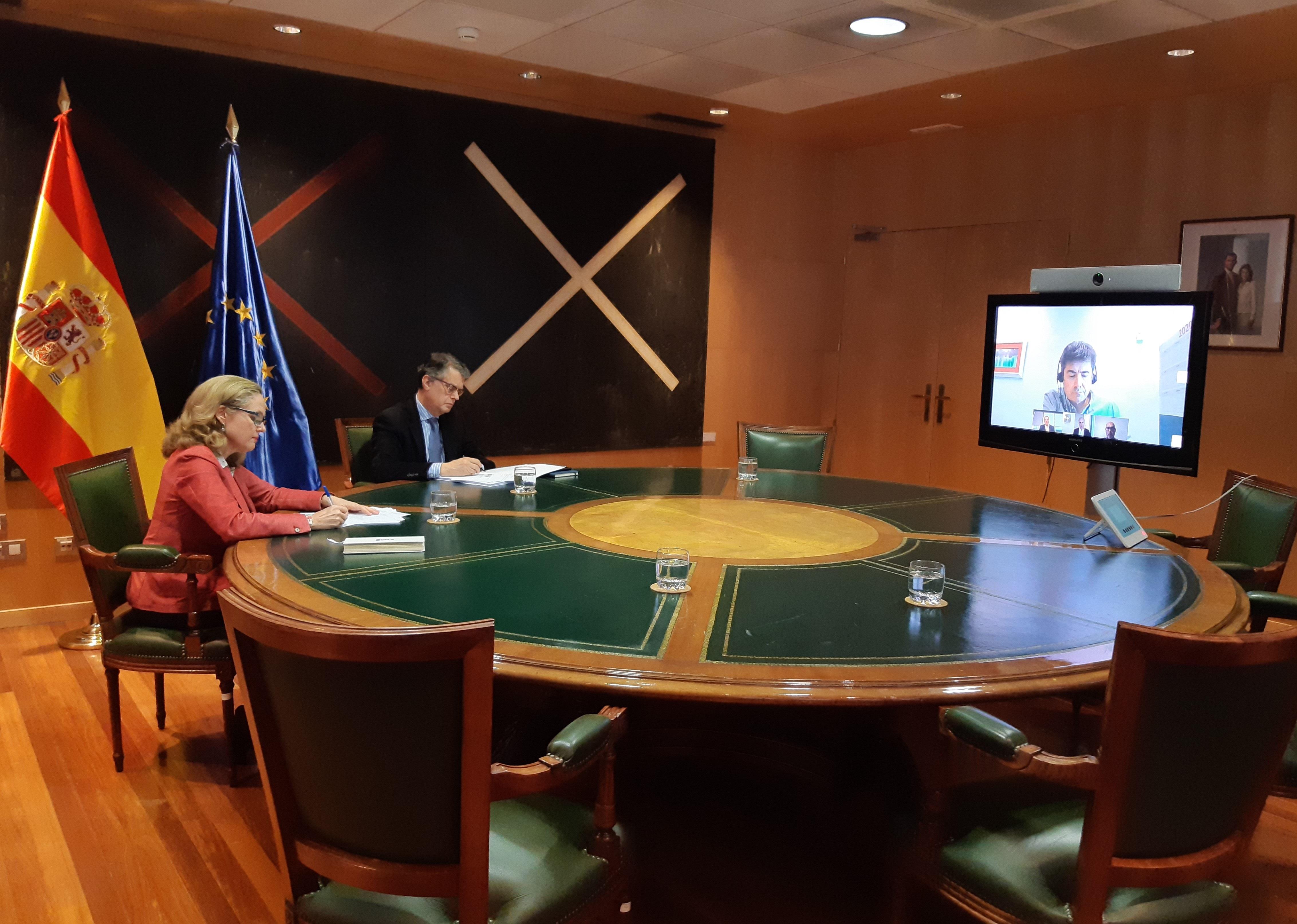 Nadia Calviño, ministra de Economía, en la reunión por videoconferencia con los responsables de las operadoras de telecomunicaciones