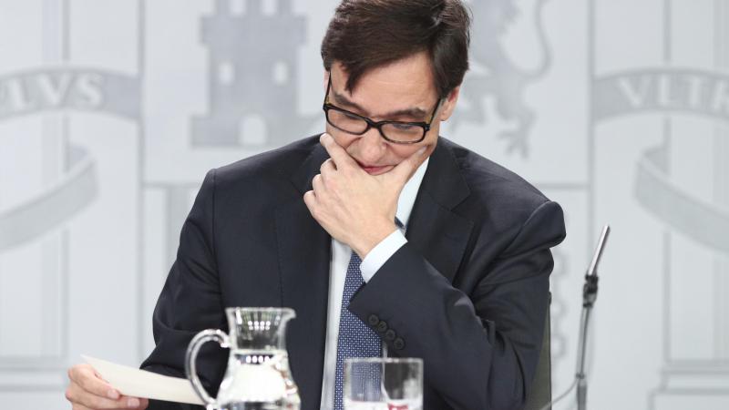 El ministro de Sanidad, Salvador Illa, durante la rueda de prensa ante los medios para informar sobre el coronavirus