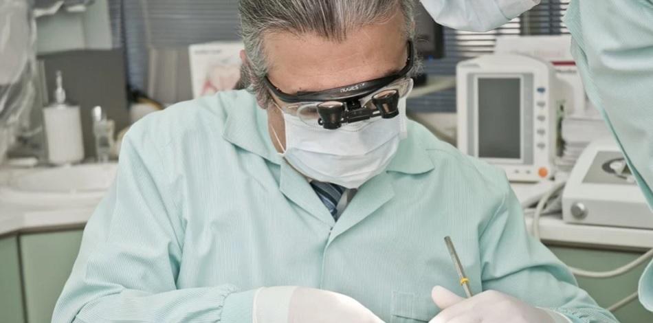 Dentistas, fisioterapeutas, logopedas, podólogos y ópticos piden cerrar sus consultas
