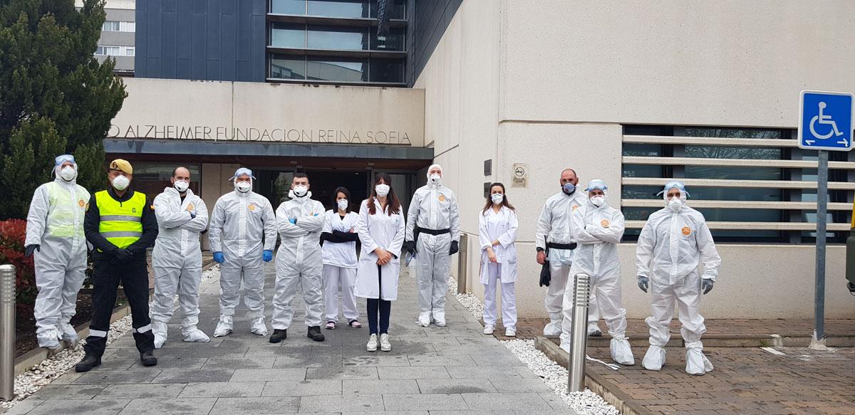 Los trabajadores del centro Alzheimer Fundación Reina Sofía están demostrando su dedicación y profesionalidad para que todos los residentes estén perfectamente atendidos