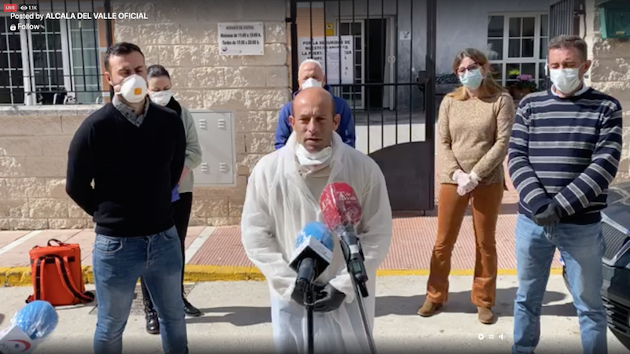 Rafael Aguilera, alcalde de Alcalá del Valle. hoy en rueda de prensa. AYUNTAMIENTO 