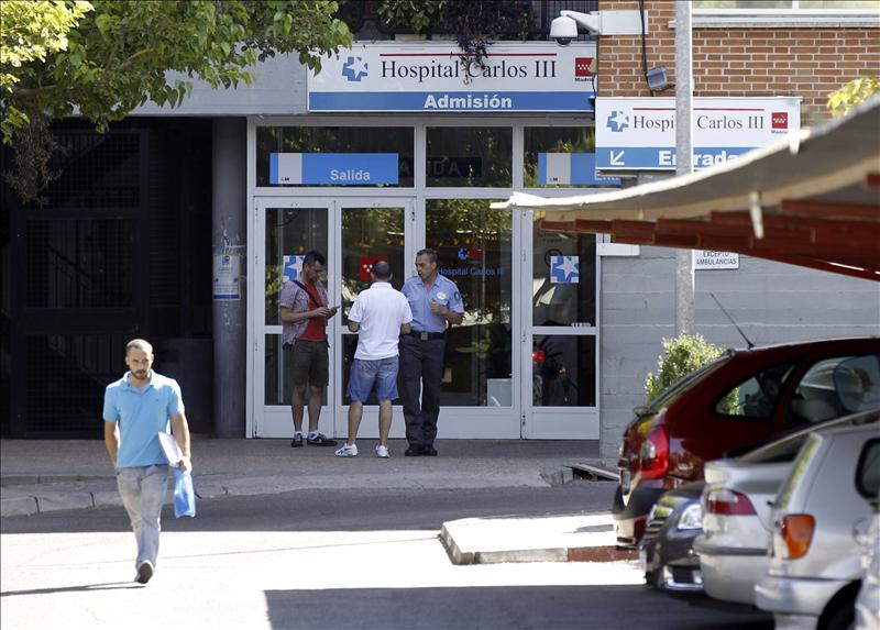 Caos alrededor de la desinfección del Hospital  tras la muerte del padre Pajares 