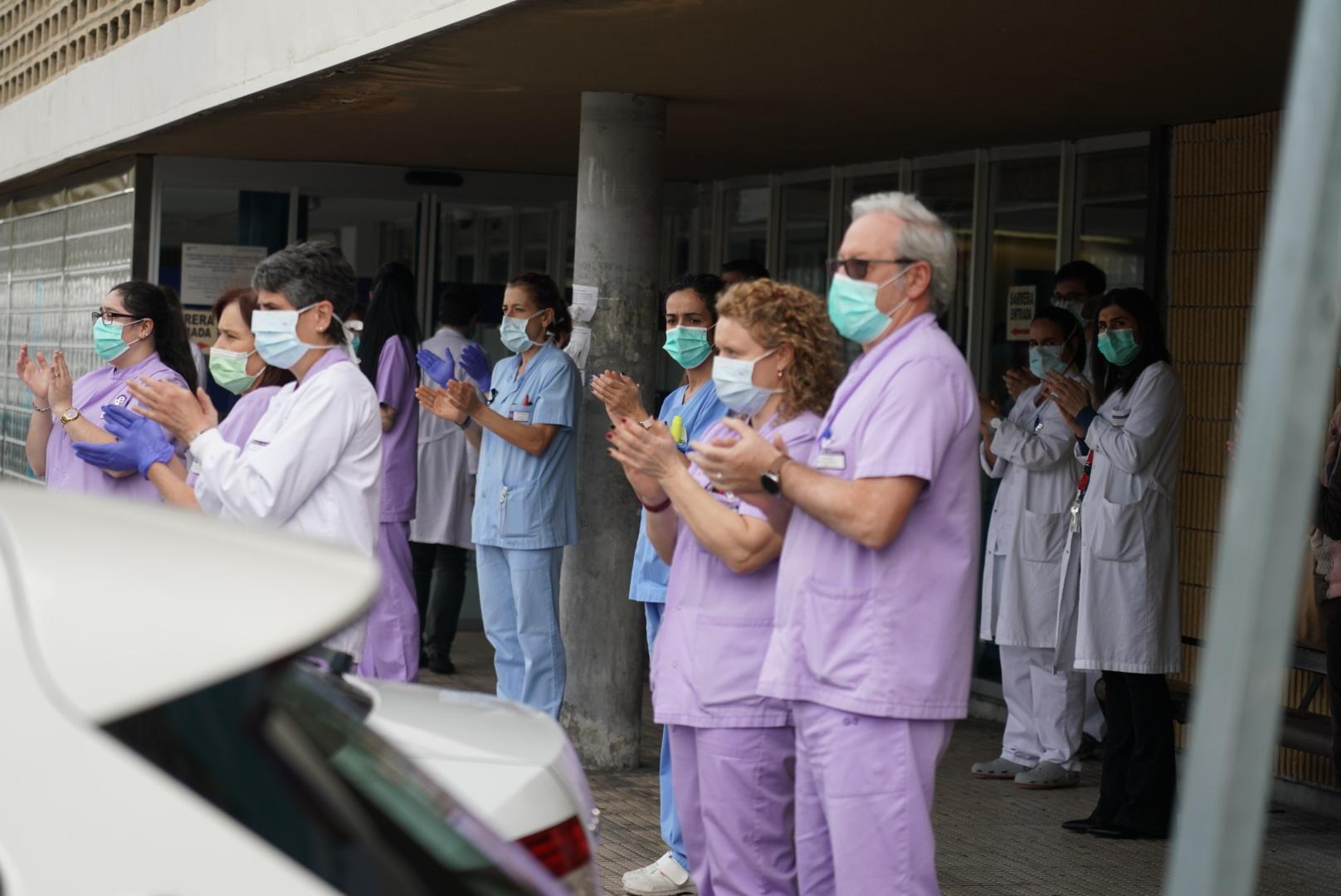 Aplausos de sanitarios en el País Vasco / EuropaPress