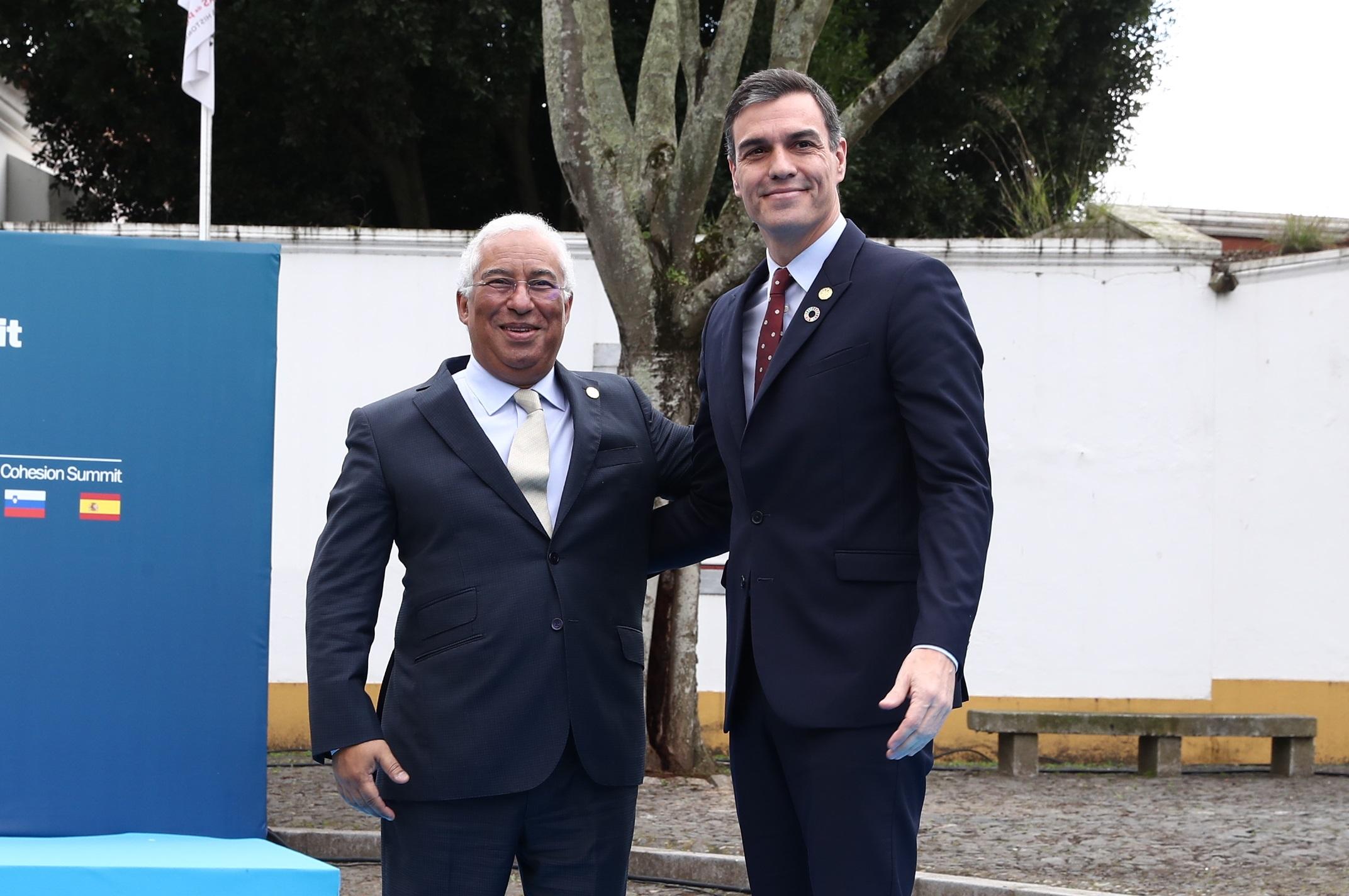 El primer ministro de Portugal, Antonio Costa, y el presidente del Gobierno de España, Pedro Sánchez. EUROPAPRESS