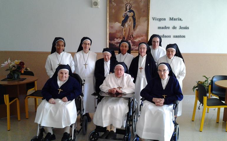 Monjas de Cottolengo del Padre Alegre. CEE