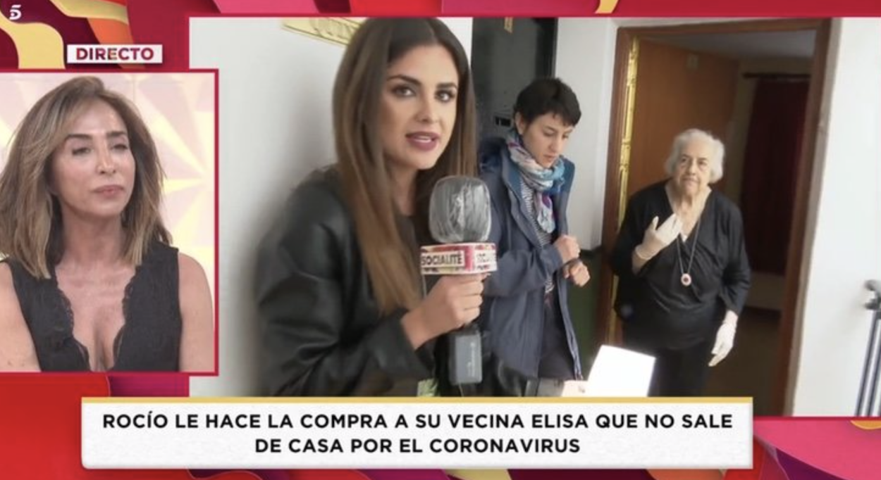 Imagen del programa Socialité y la reportera Alexia Ribas saltándose la distancia de seguridad