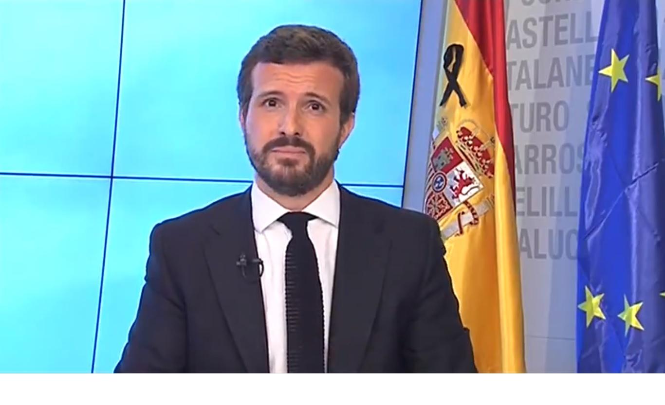 El presidente del PP, Pablo Casado, durante la rueda de prensa que ha ofrecido este lunes. Fuente: Twitter.