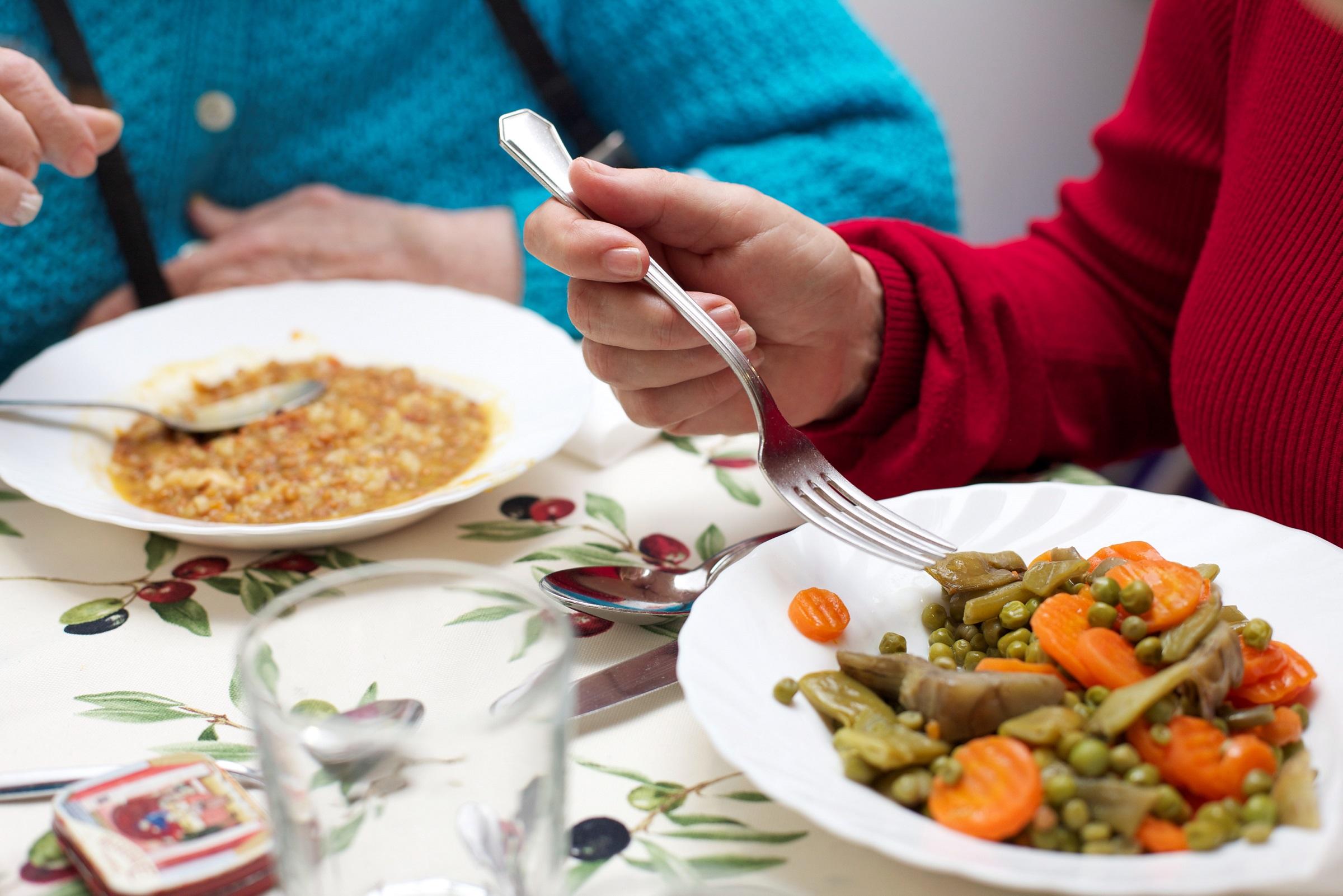 Bajo el lema "Ningún hogar sin alimentos", la Fundación "la Caixa" y CaixaBank lanzan una acción especial para ayudar a familias en situación de vulnerabilidad, agravada por la crisis sanitaria y social.