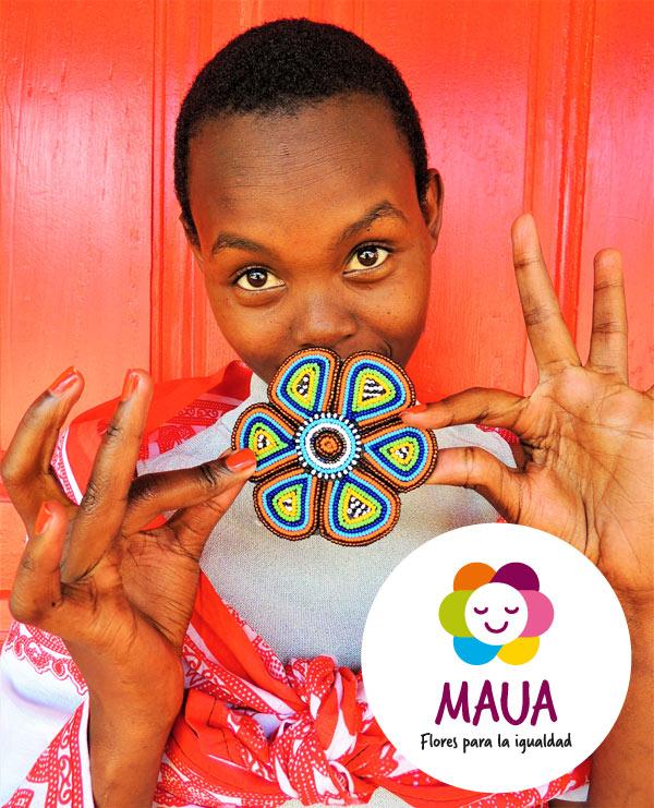 Maua significa "flores" en suahili y son las artesanías con las que se financia Wanawake Mujer