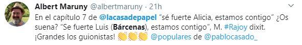 Tuit comentando la referencia del Sé fuerte de Rajoy a Bárcenas en La Casa de Papel