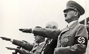 El dictador alemán Adolf Hitler y otros tenientes. Fuente: Wiki Commons.