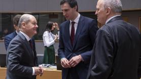Wopke Hoekstra, ministro de Finanzas de Países Bajos yOlaf Scholz, ministro de Finanzas de Alemania en una reunión anterior del Eurogrupo