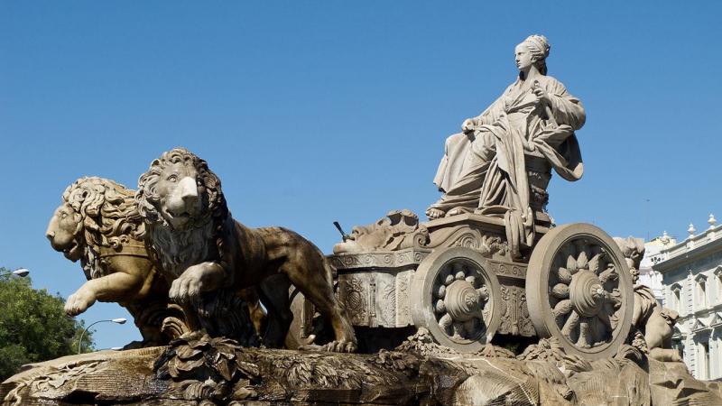 El Día de la Madre se celebraba ya en el Neolítico. Por ejemplo, en la Antigua Roma la diosa Cibeles era la Madre Tierra, asociada con la fertilidad y la protección en la guerra