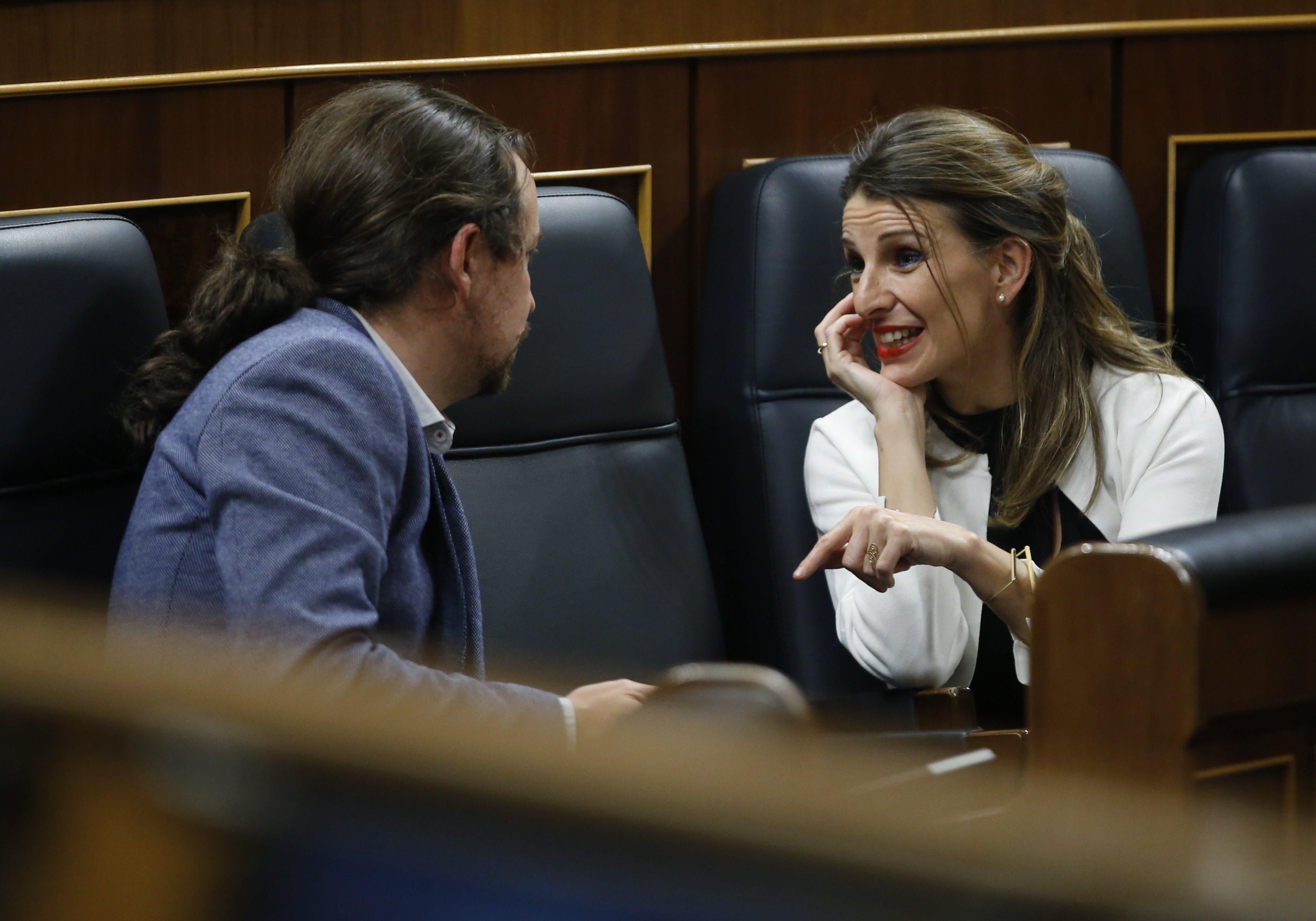 El vicepresidente segundo del Gobierno, Pablo Iglesias, y la ministra de Trabajo, Yolanda Díaz. Fuente: Europa Press.