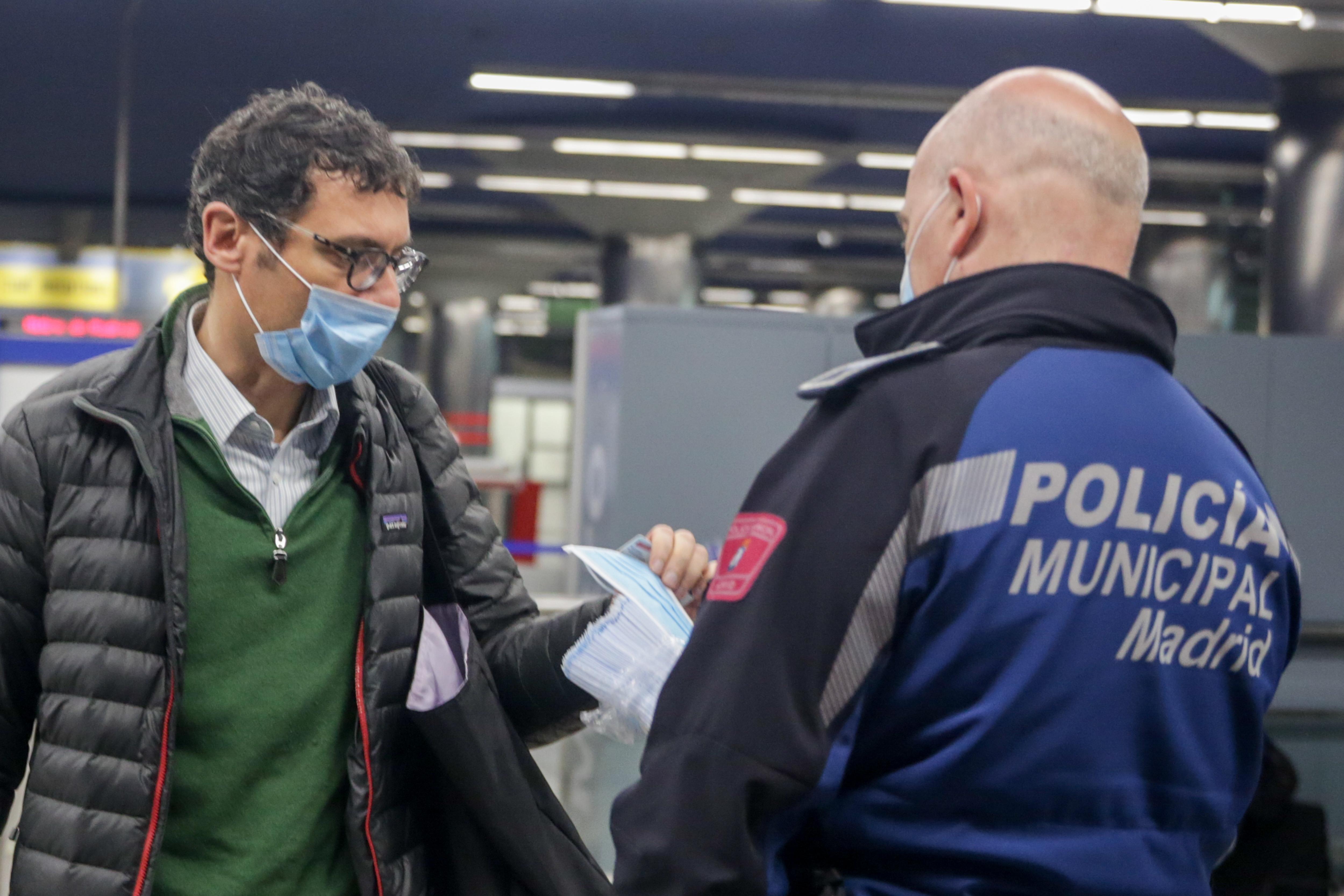 Los científicos apuestan por las ciencias del comportamiento para lograr el uso de la mascarilla