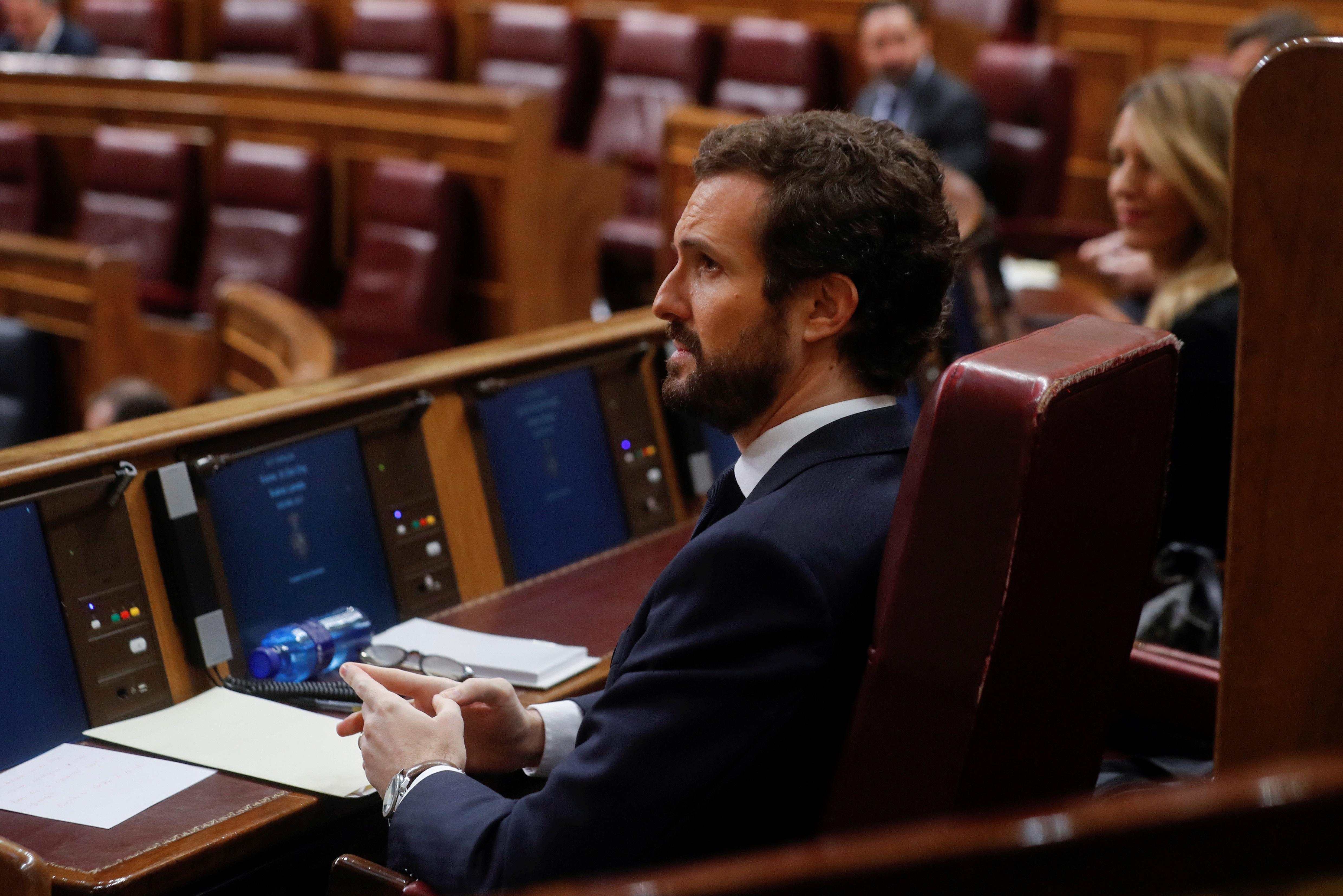 Pablo Casado, en su escaño, durante la intervención de Pedro Sánchez en el Congreso. Europa Press.