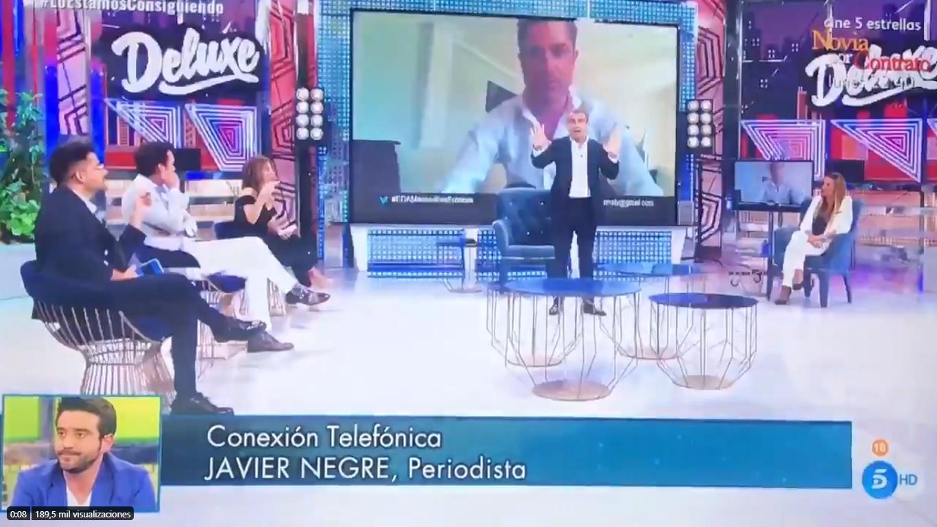 Jorge Javier Vázquez en directo en 'Sávame' hablando con Javier Negre. Fuente: Mediaset.