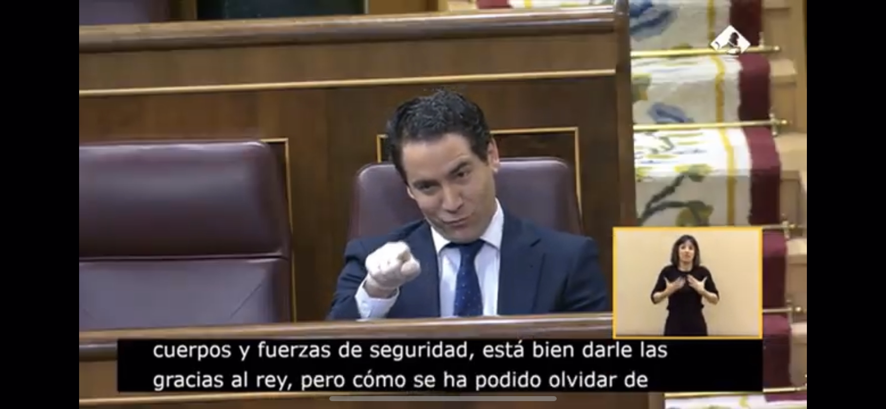 Teodoro García Egea señala a Iglesias durante su réplica en la sesión de control en el Congreso. Europa Press.