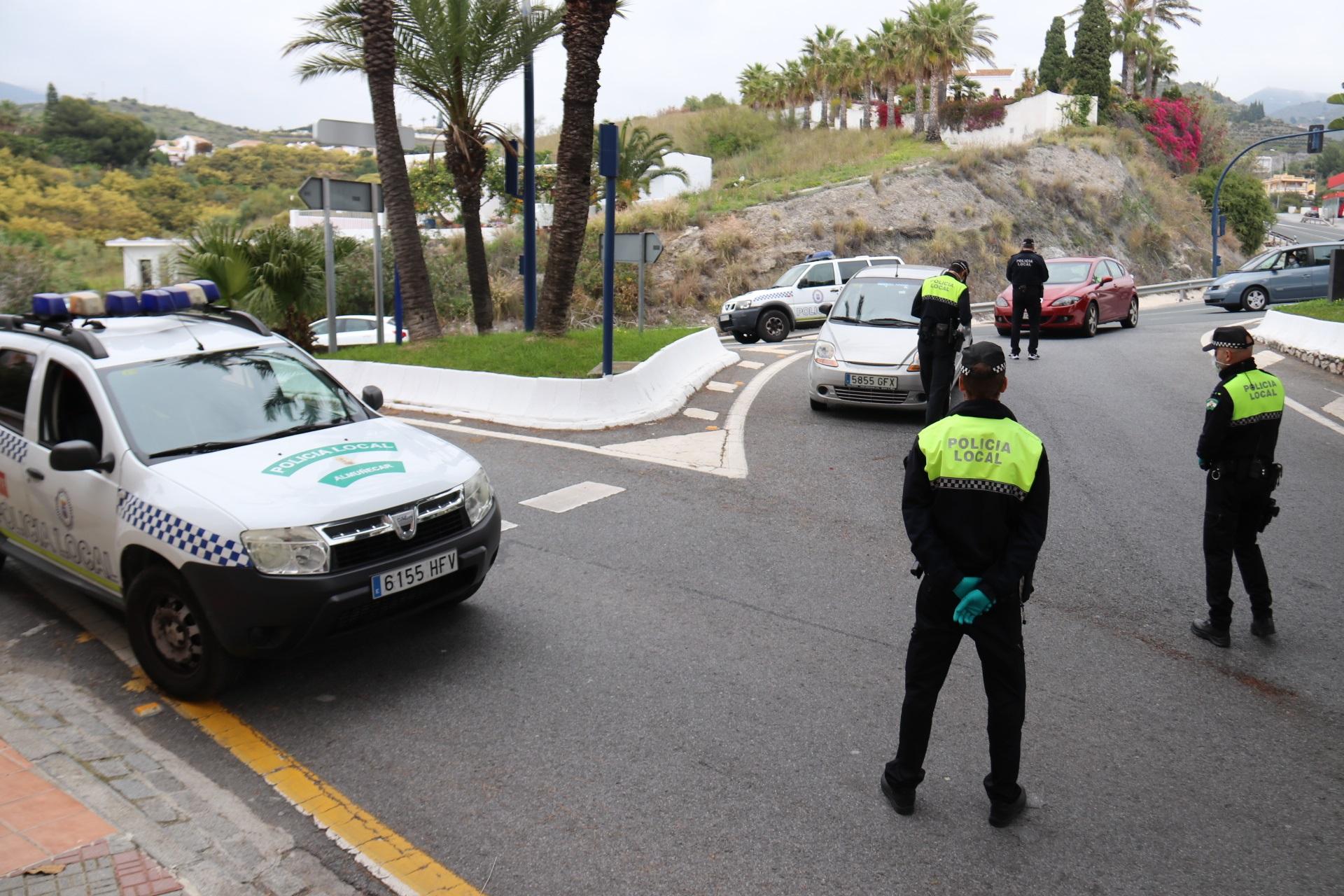 La Policía Local de Granada en un control. EP