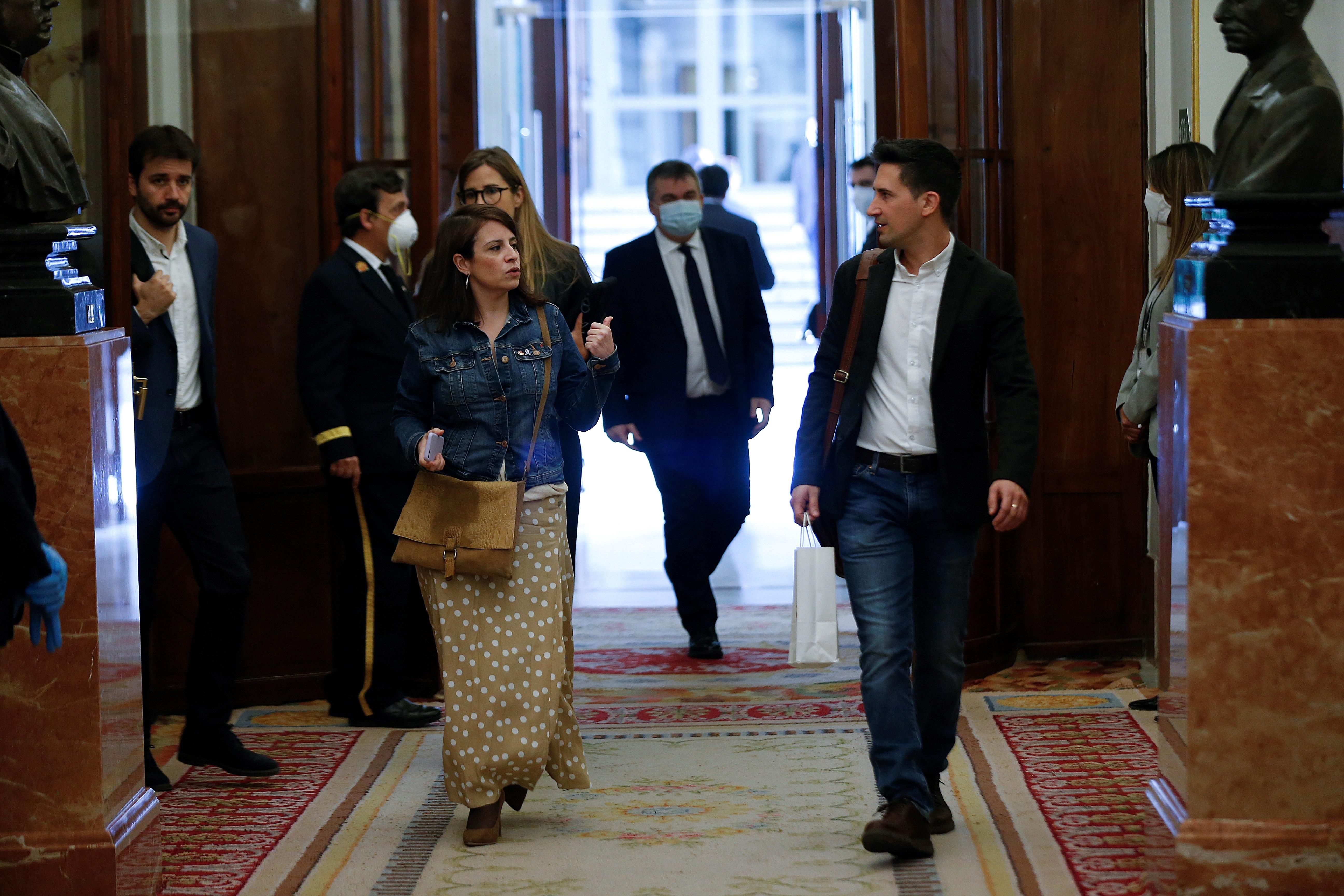 Adriana Lastra entra en el Congreso de los Diputados para debatir la prórroga del estado de alarma. EP