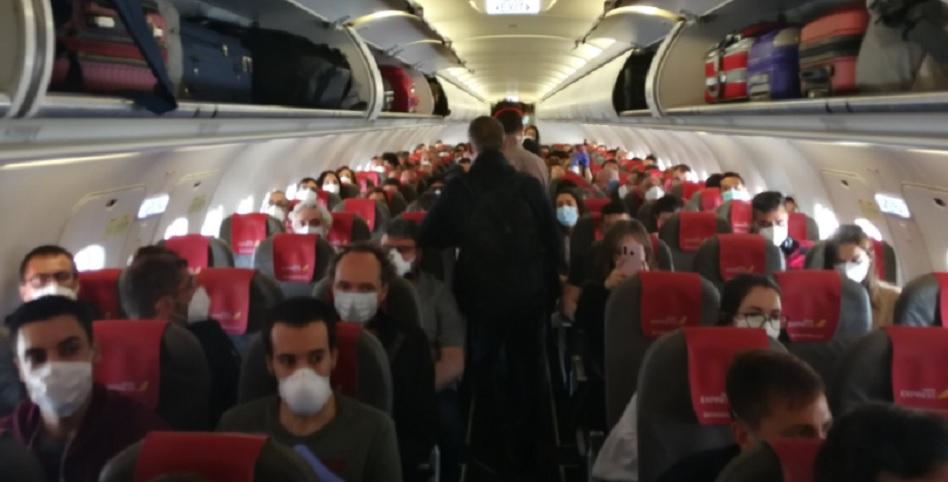 Vuelo de Iberia de Madrid a Canarias. Foto difundida en Twitter