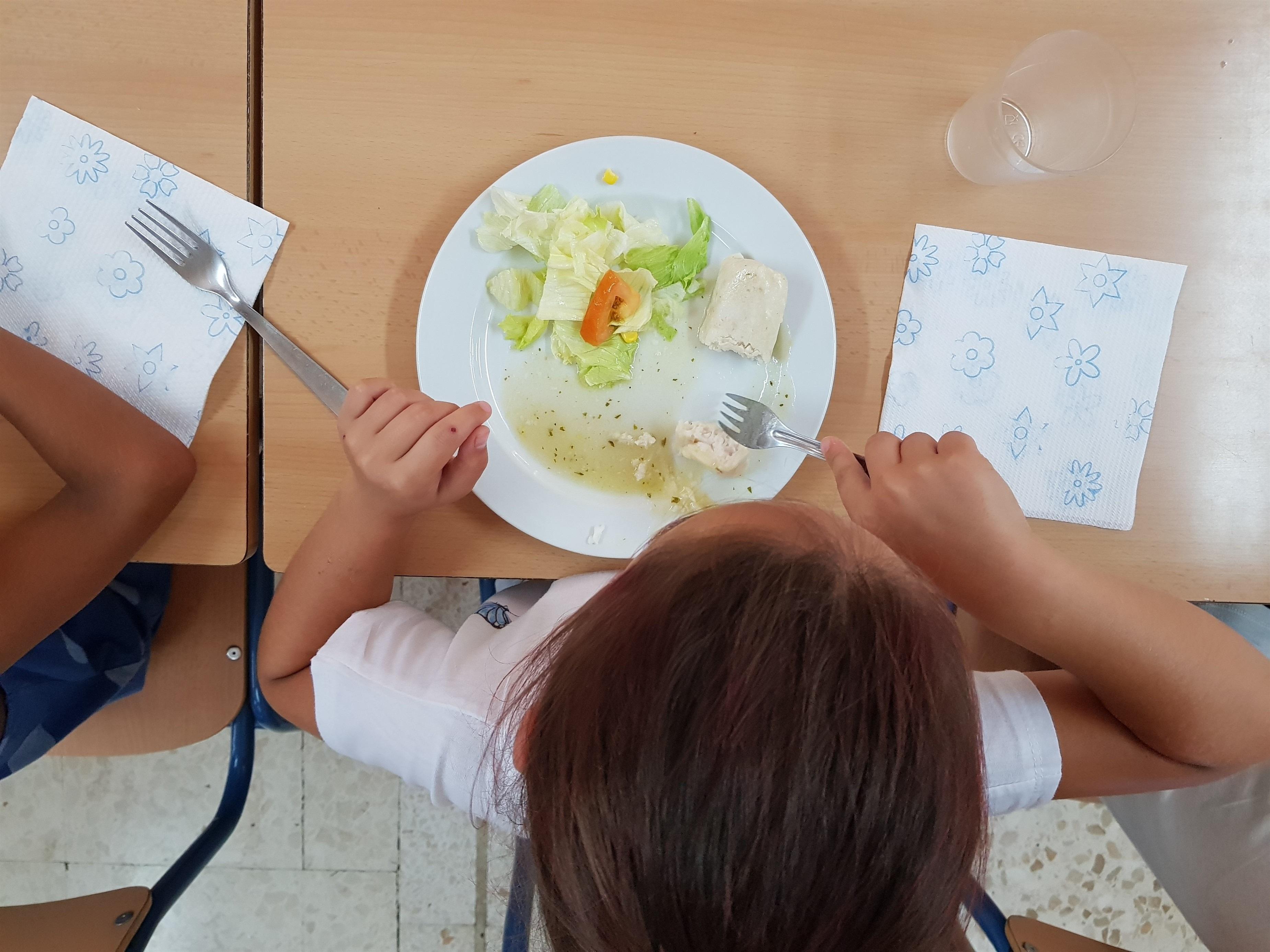 La Comunidad de Madrid gestiona los menús a menores de familias vulnerables