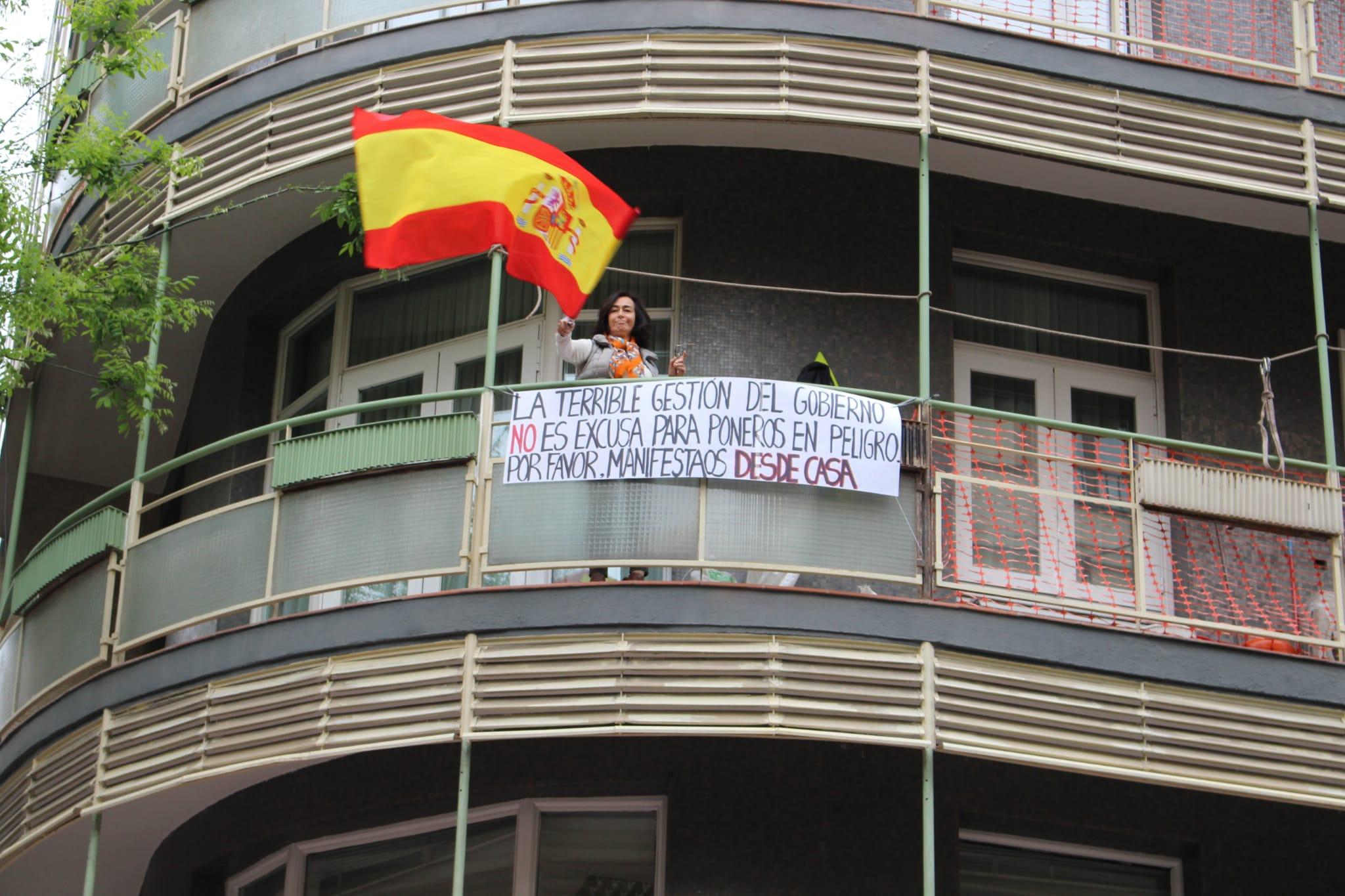 Pancarta de una vecina en el barrio de Salamanca