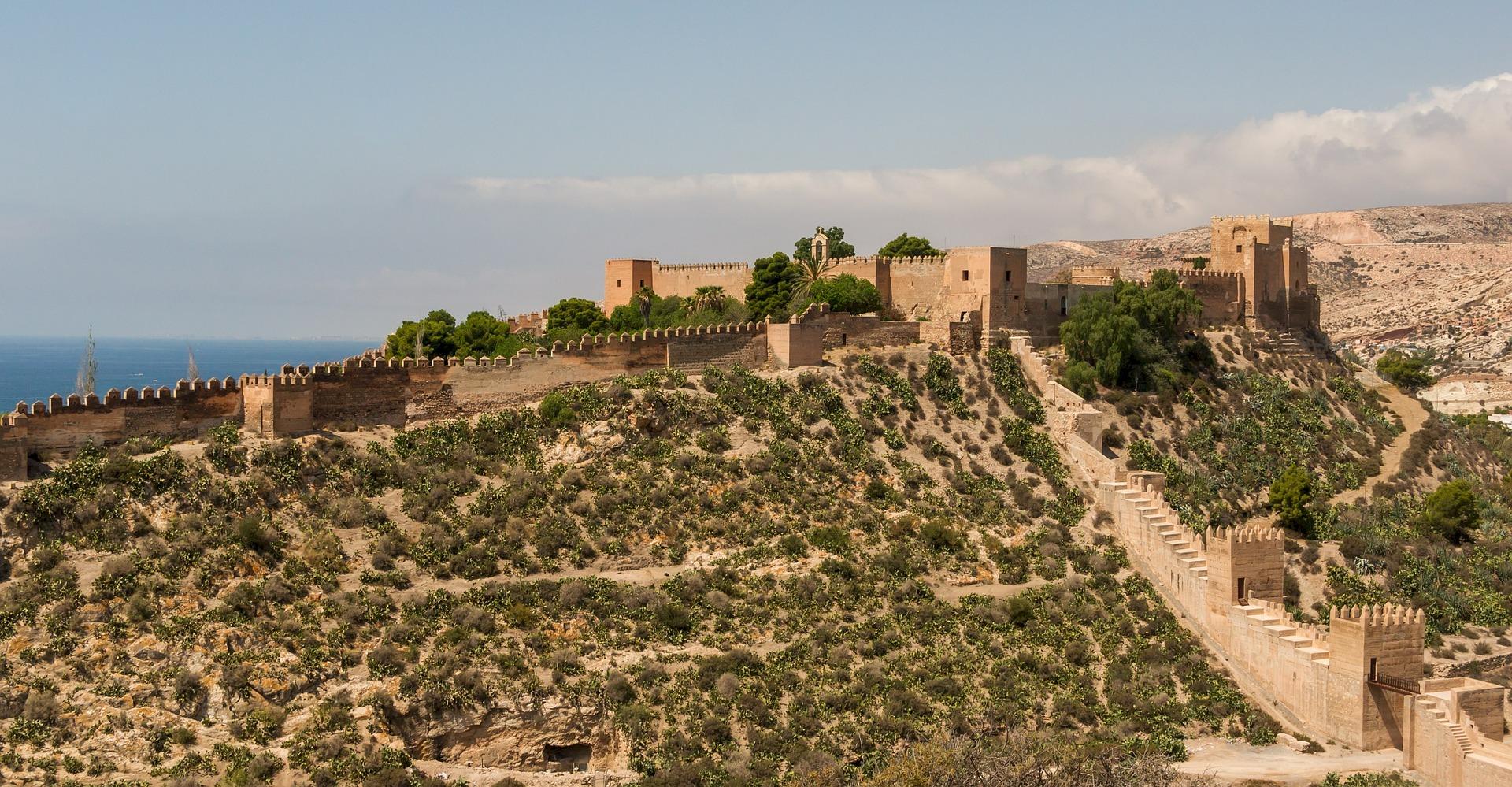 Viaja desde casa a Almería con TravelOFF