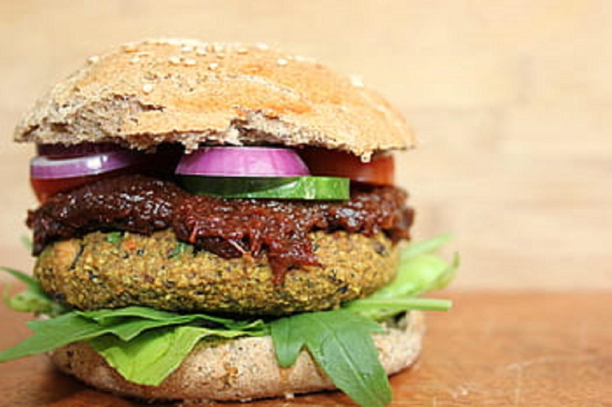 ¿Te gusta el formato de las hamburguesas, pero eres vegano? Aquí tres recetas de hamburguesas veganas