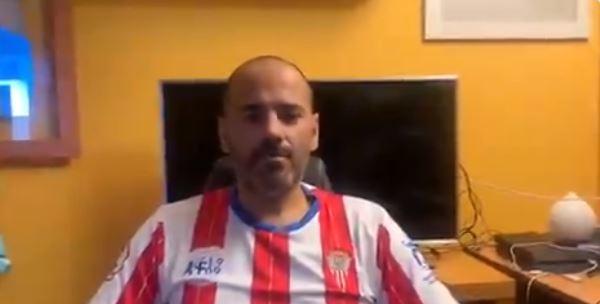 Salva Ballesta, entrenador del Algeciras, en un vídeo durante la cuarentena