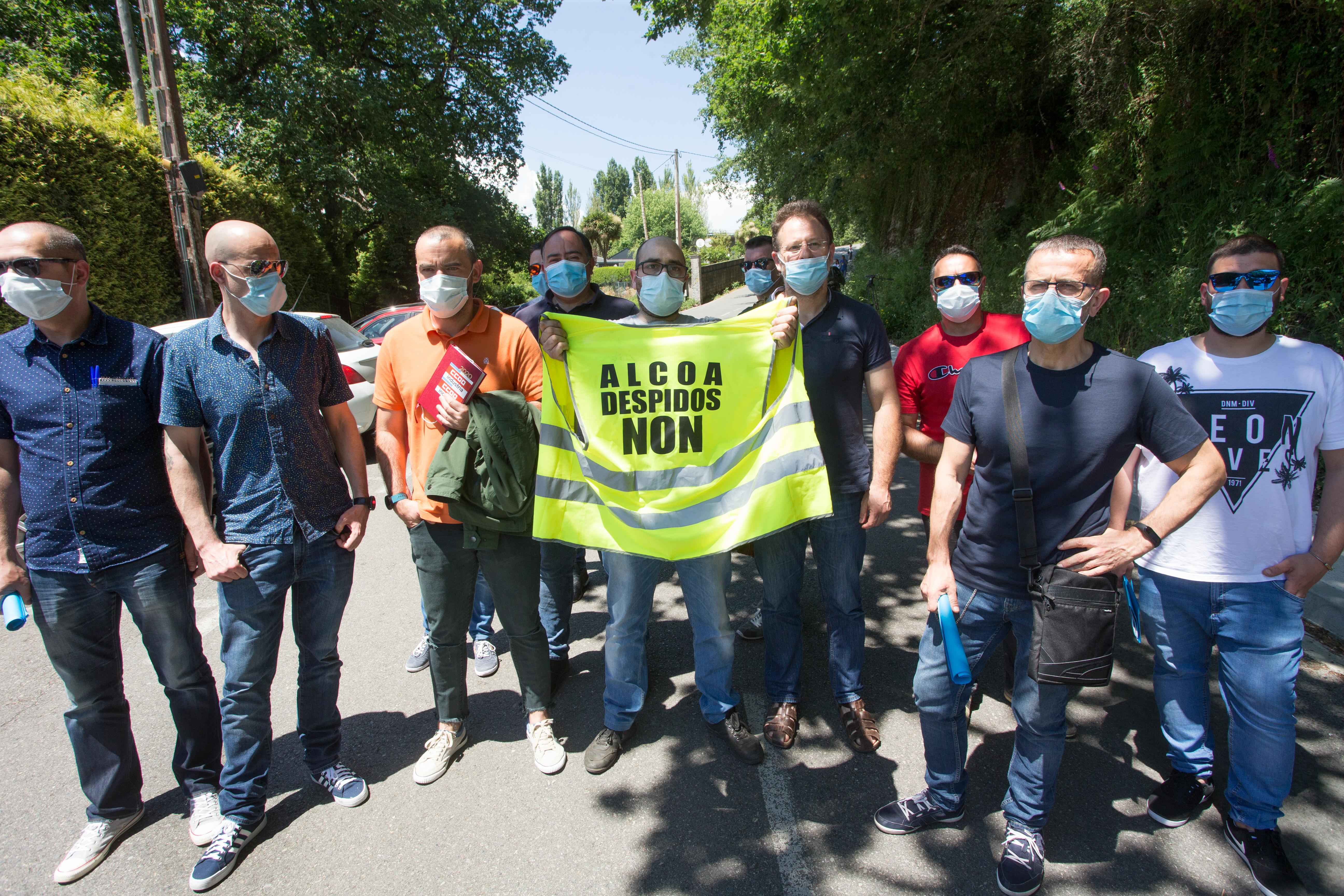 Trabajadores de Alcoa en la manifestación por el despido colectivo - Europa Press