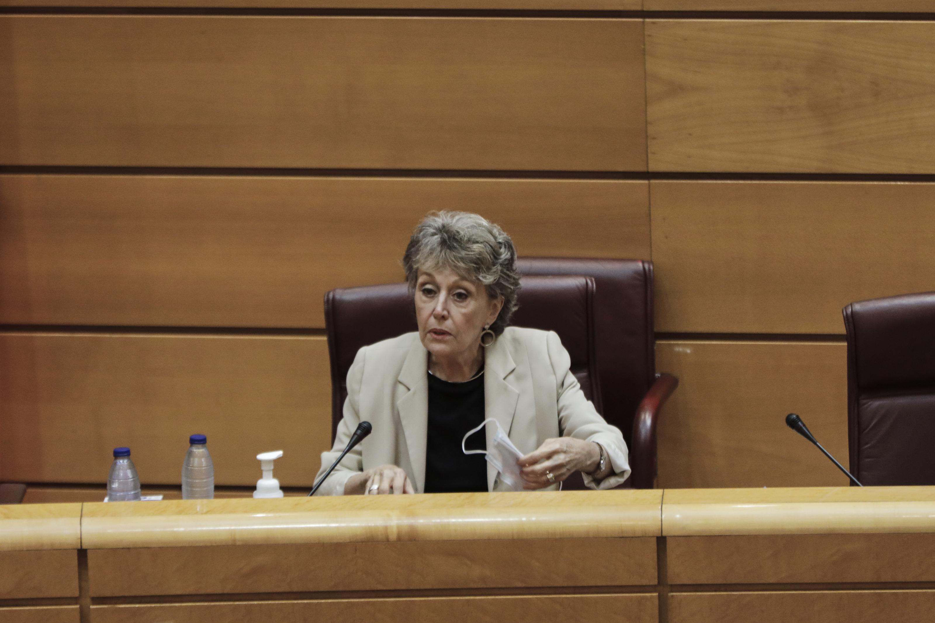 La presidenta de Radio Televisión Española, Rosa María Mateo, durante la Comisión Mixta de Control Parlamentario de la Corporación RTVE y sus Sociedades celebrada en el Senado, en Madrid