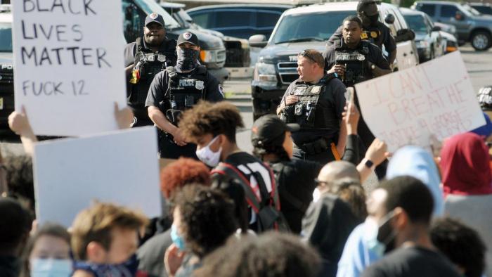 Protestas en Estados Unidos por la muerte de George Floyd: La autopsia revela que murió por "homicidio"